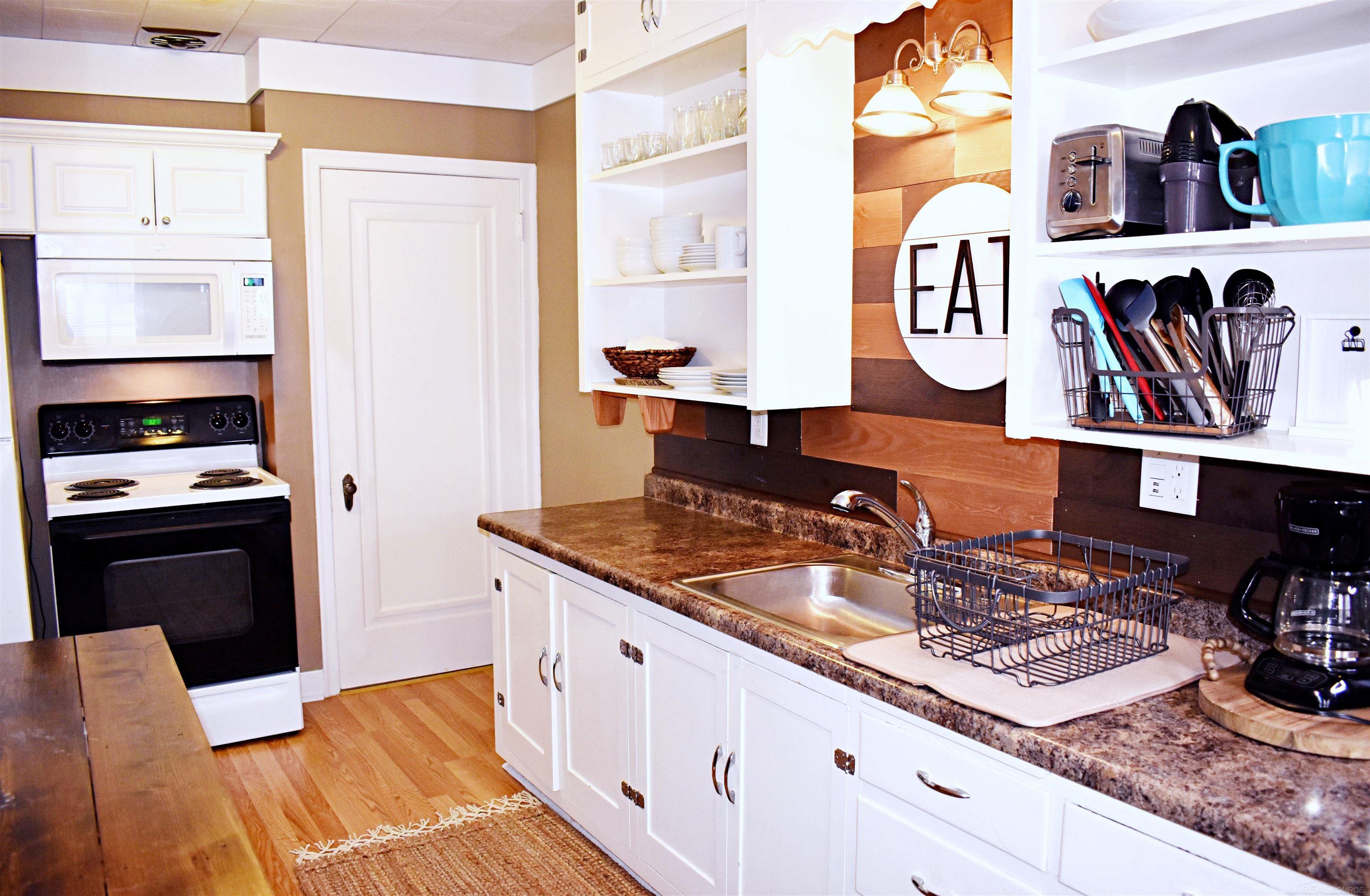 110 W Francis Street, Ironwood, MI, 49938