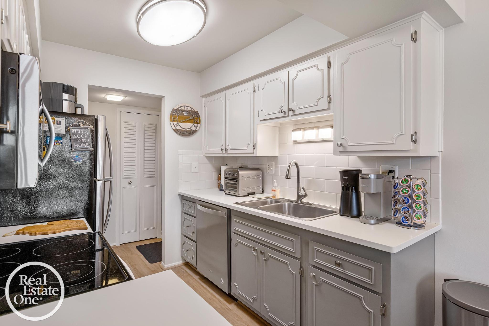 443 Riviera Drive UNIT&nbsp;4, Saint Clair Shores, MI, 48080