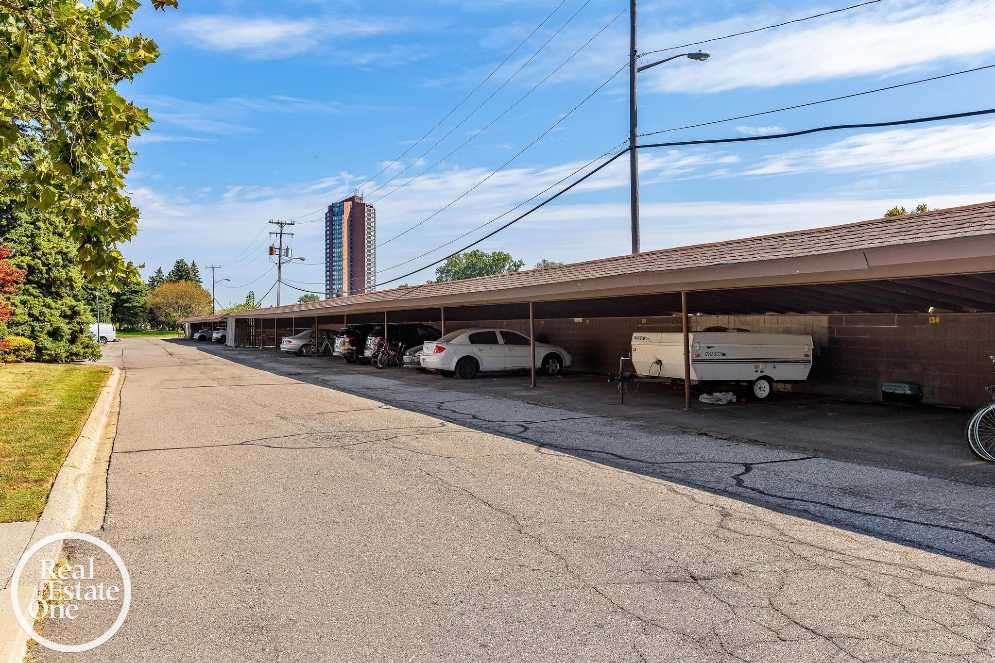 443 Riviera Drive UNIT&nbsp;4, Saint Clair Shores, MI, 48080