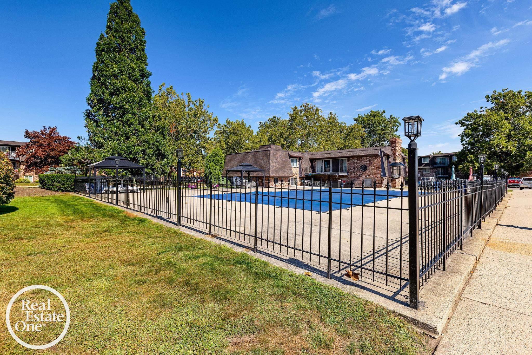 443 Riviera Drive UNIT&nbsp;4, Saint Clair Shores, MI, 48080