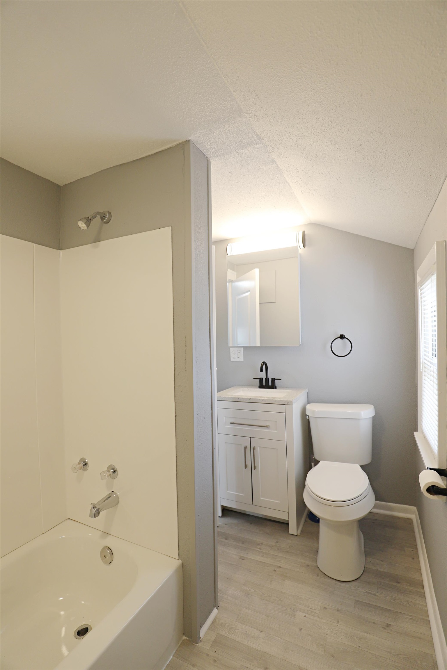 245 N Saginaw, Montrose, MI 48457 Photo