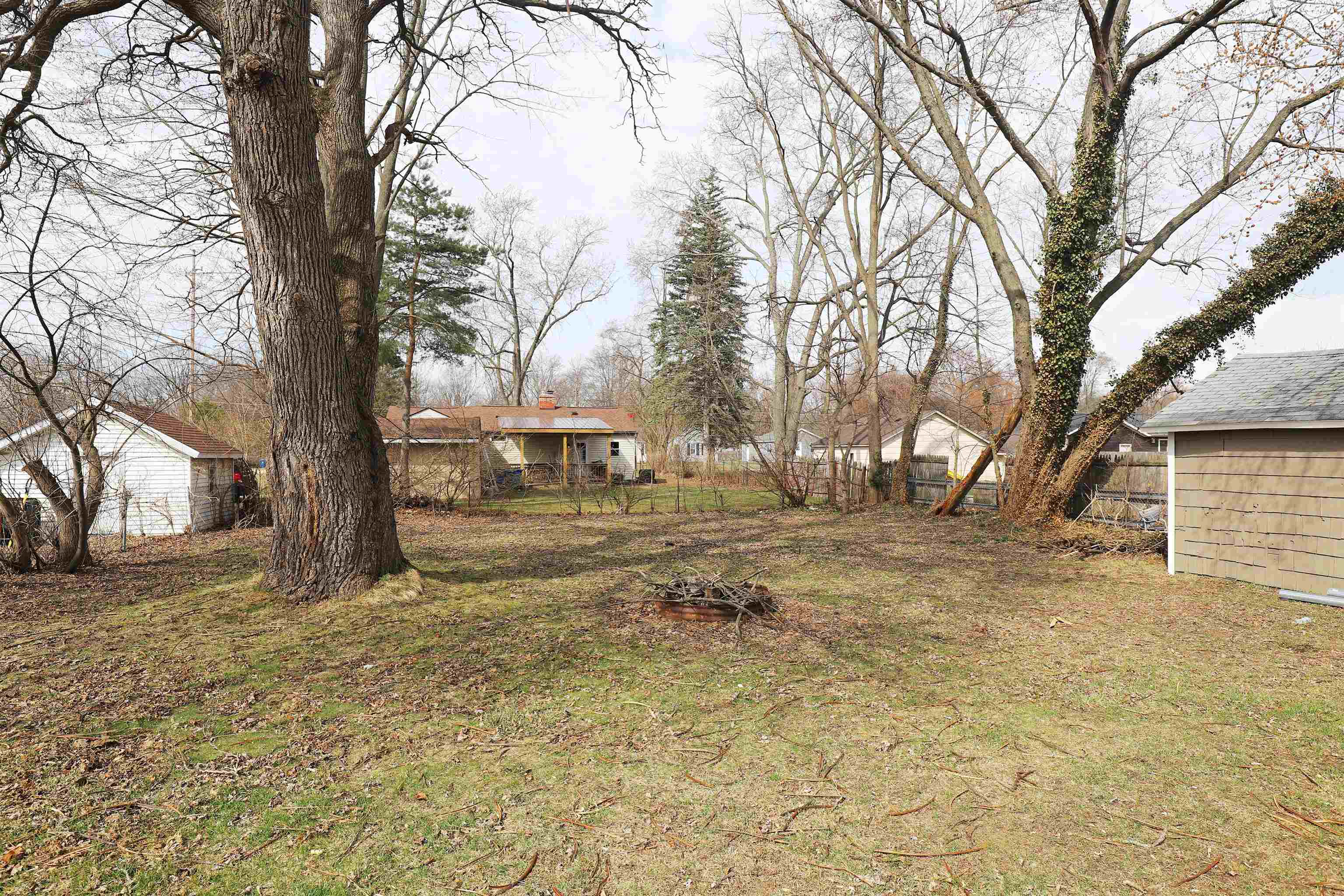 245 N Saginaw, Montrose, MI 48457 Photo