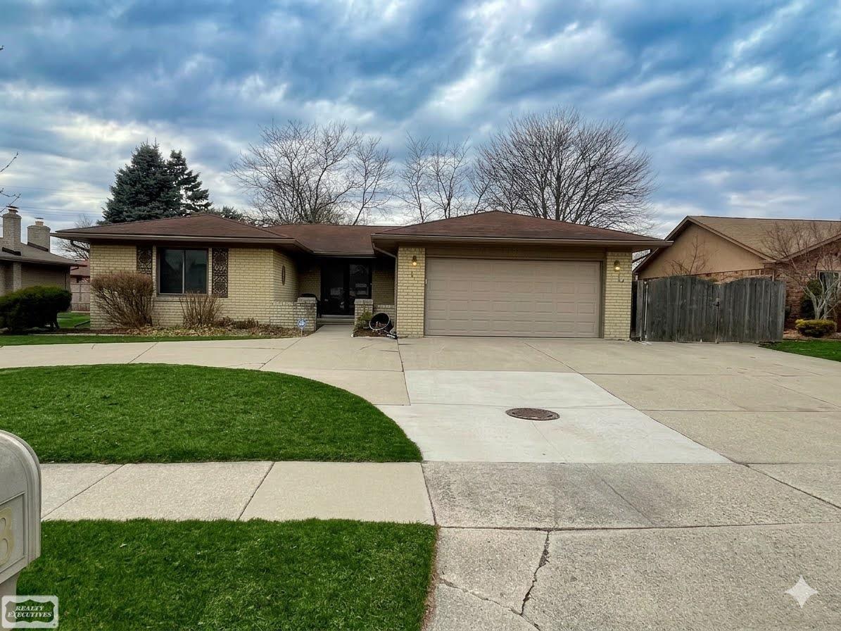 38243 Arcola Drive, Sterling Heights, MI, 48312