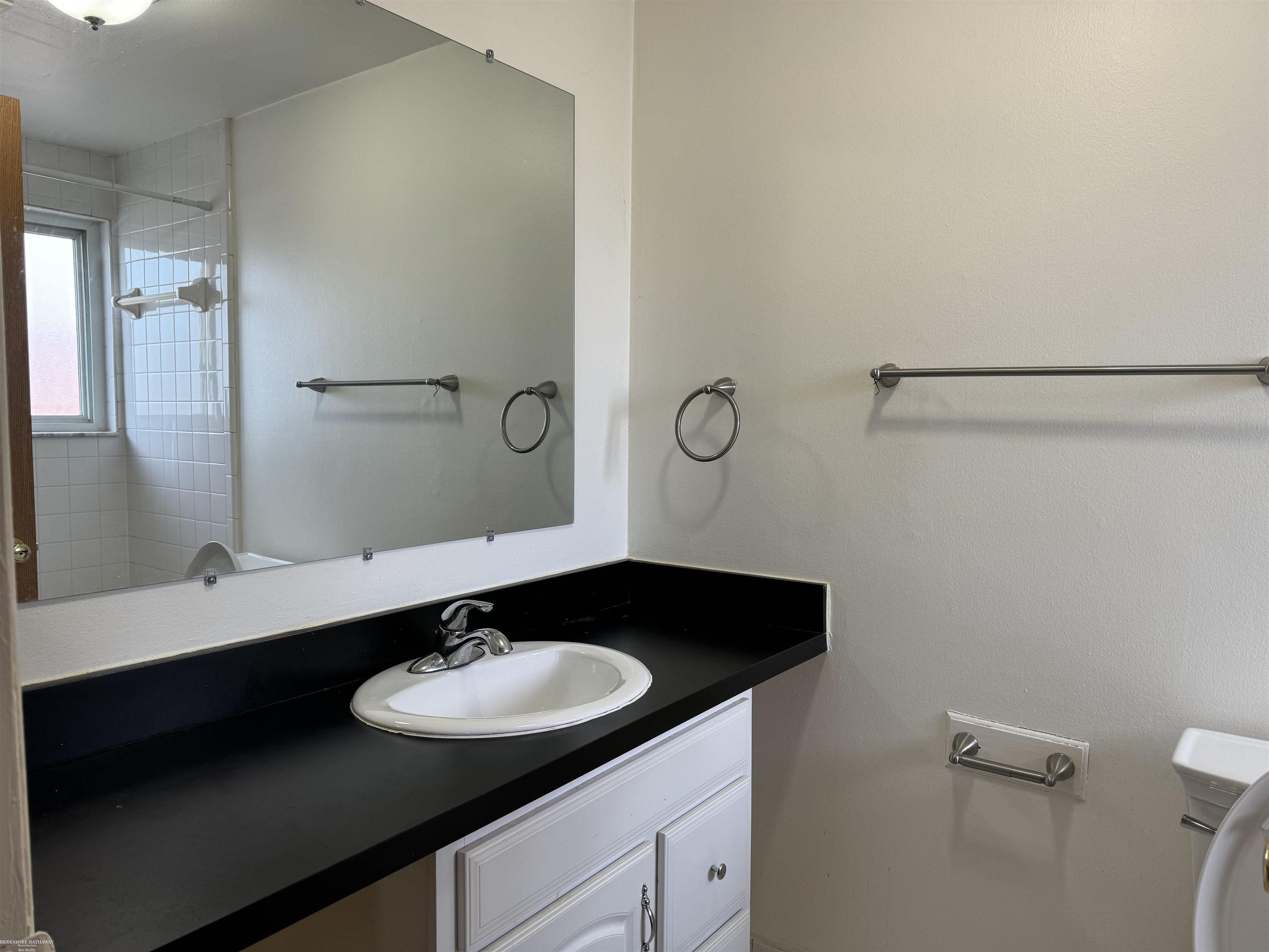 Listing Photo 4 - Condo for sale in building located at 8734 Sterling St, Center Line, MI 48015