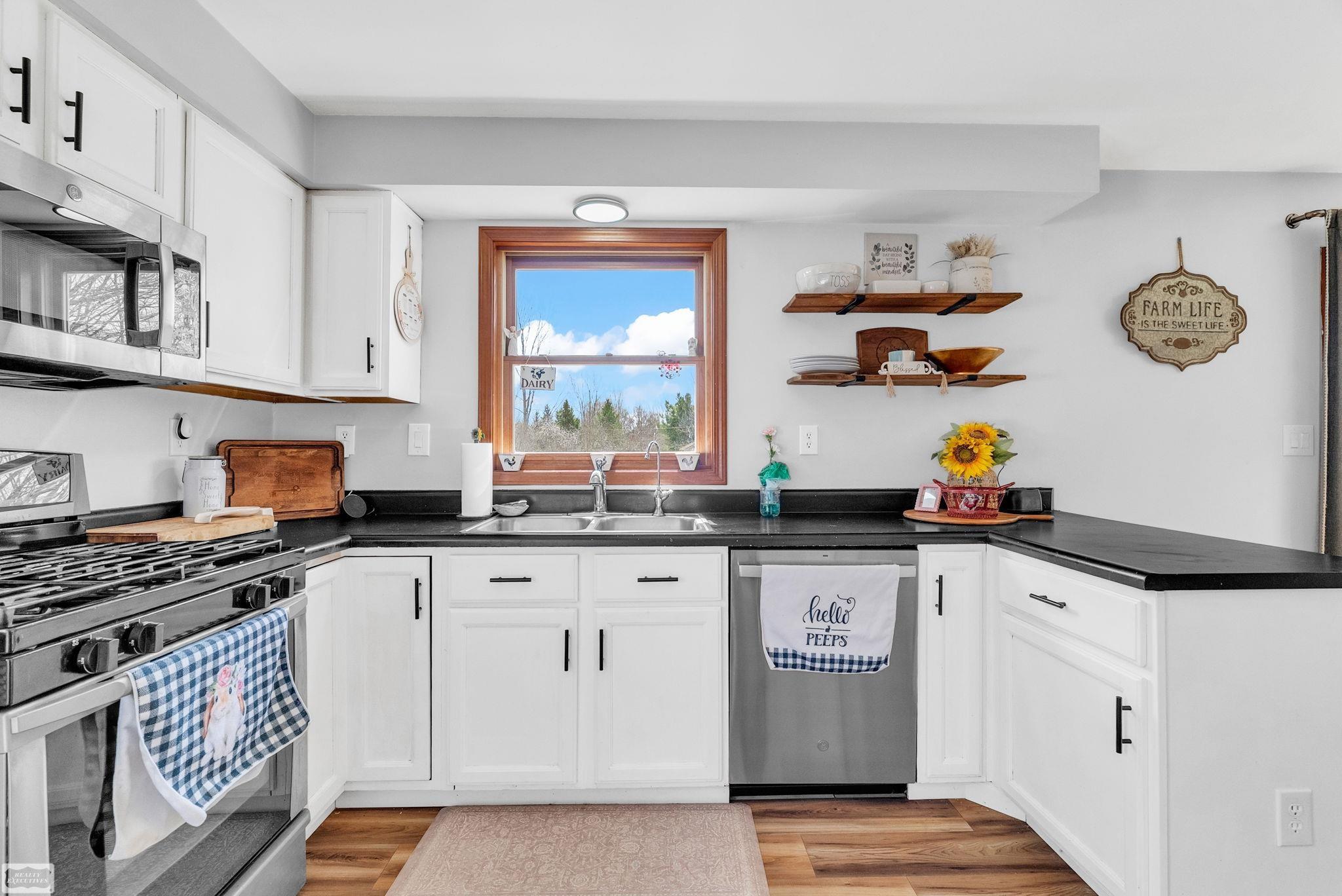 5139 Welch Road, Emmett, MI, 48022