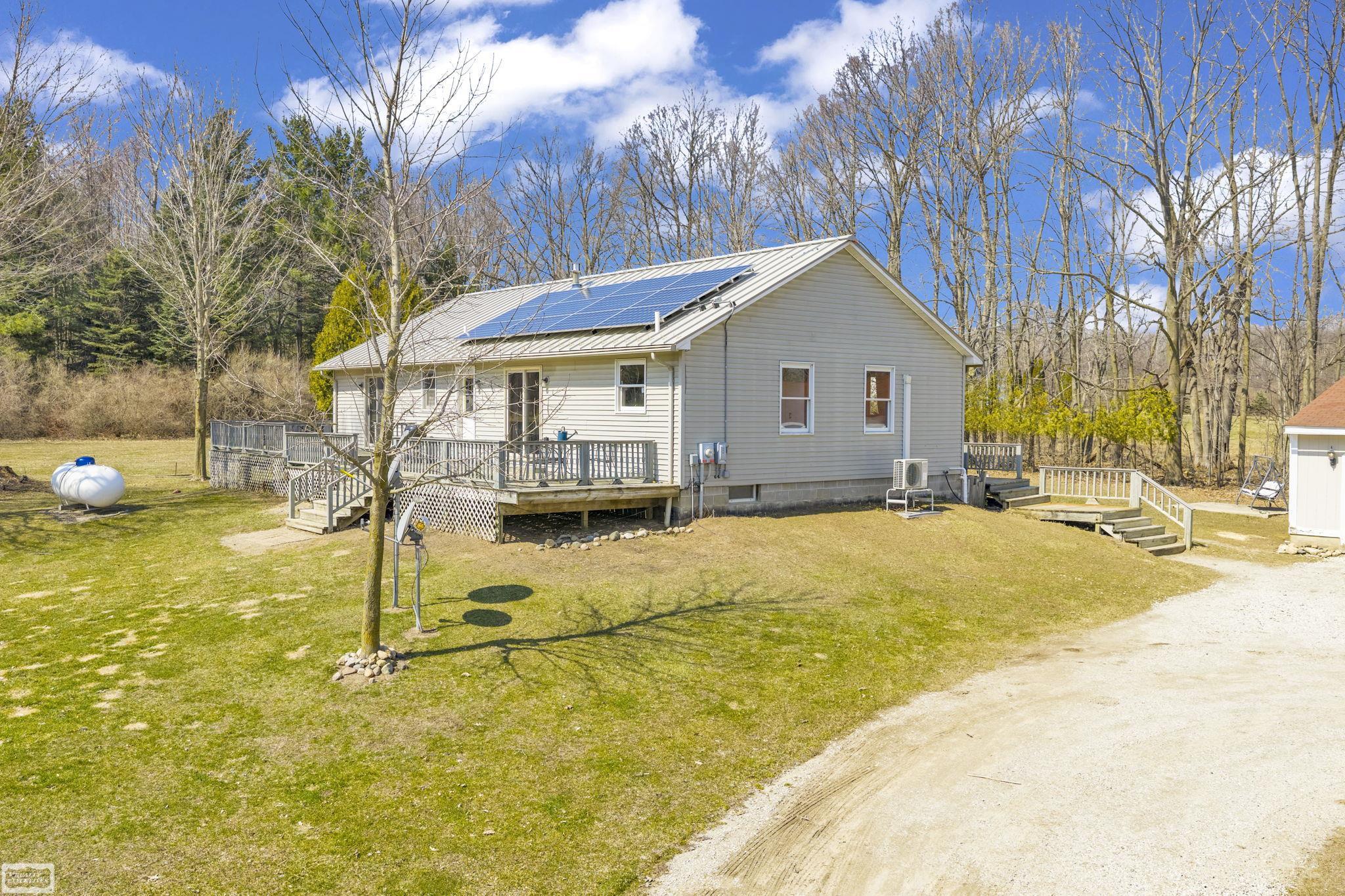 5139 Welch Road, Emmett, MI, 48022