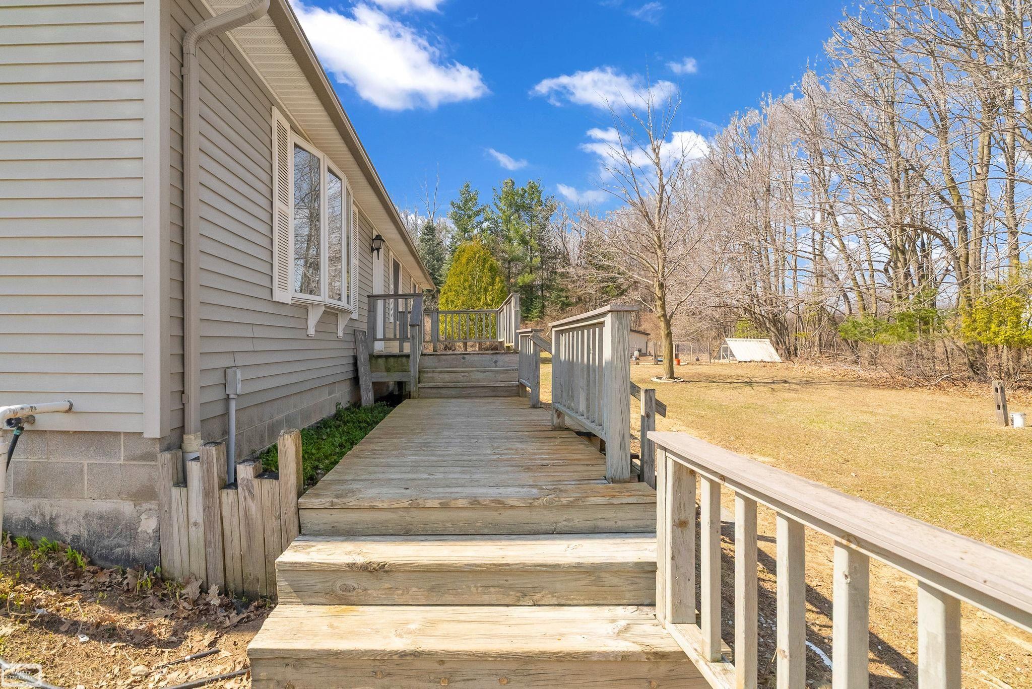 5139 Welch Road, Emmett, MI, 48022