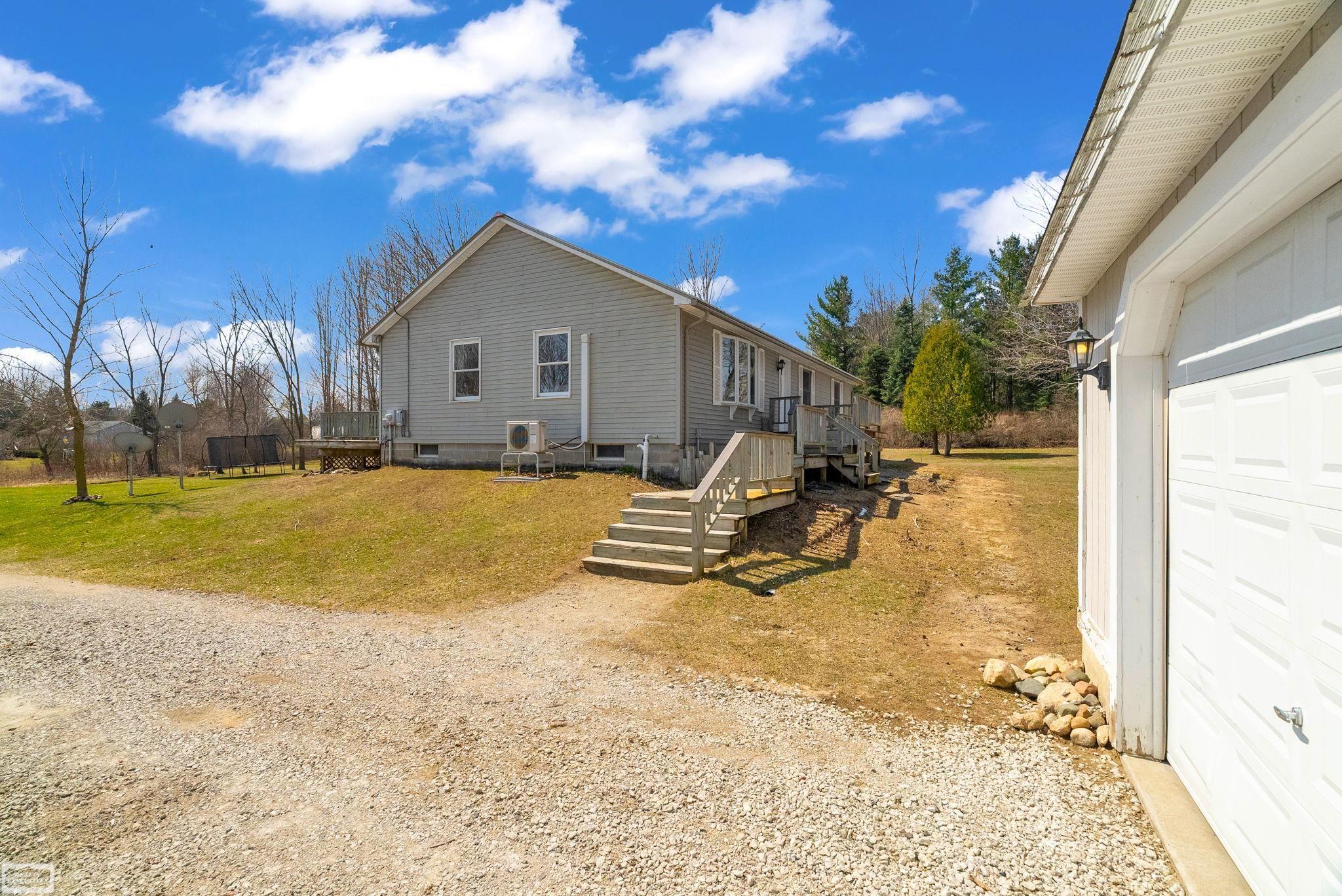 5139 Welch Road, Emmett, MI, 48022