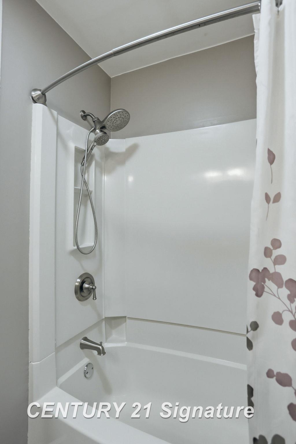 225 Strieter Drive, Saginaw, MI, 48609