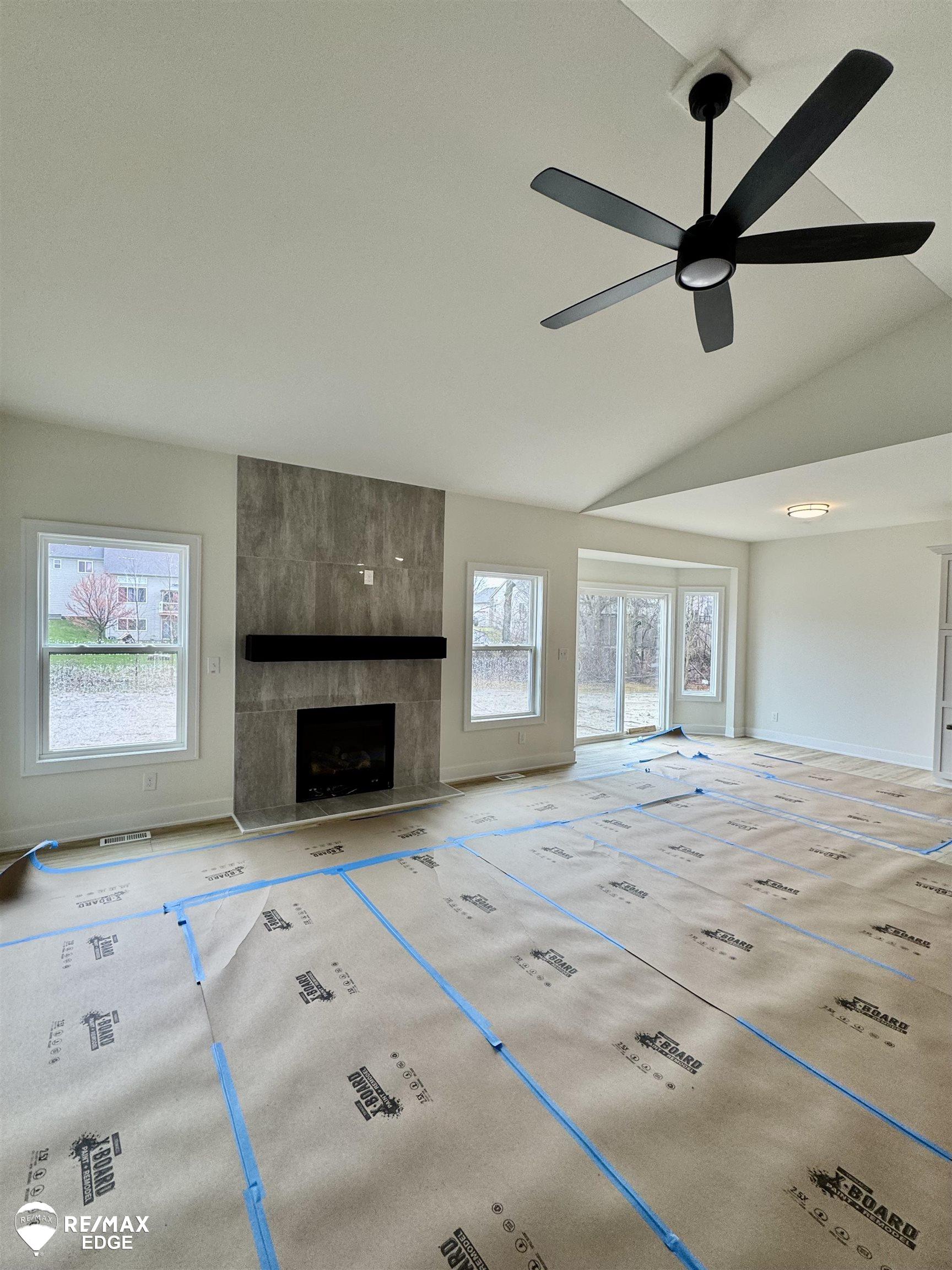 8347 Peninsula Circle, Grand Blanc, MI, 48439