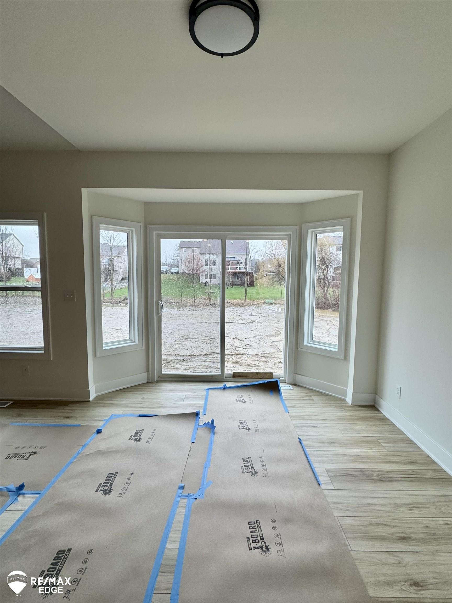 8347 Peninsula Circle, Grand Blanc, MI, 48439