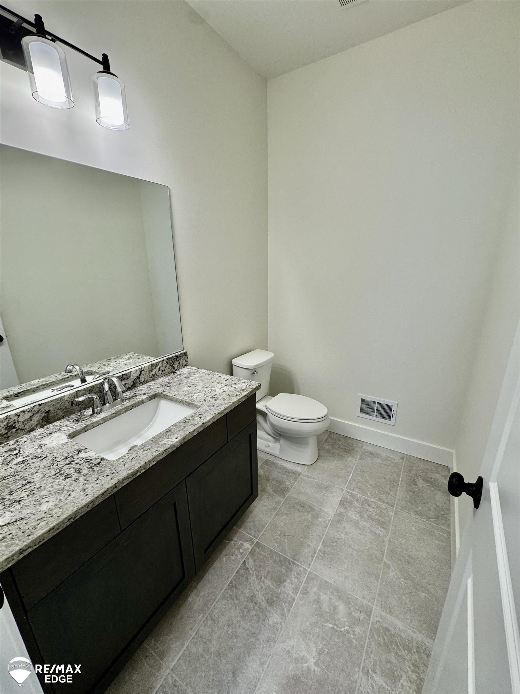 8347 Peninsula Circle, Grand Blanc, MI, 48439