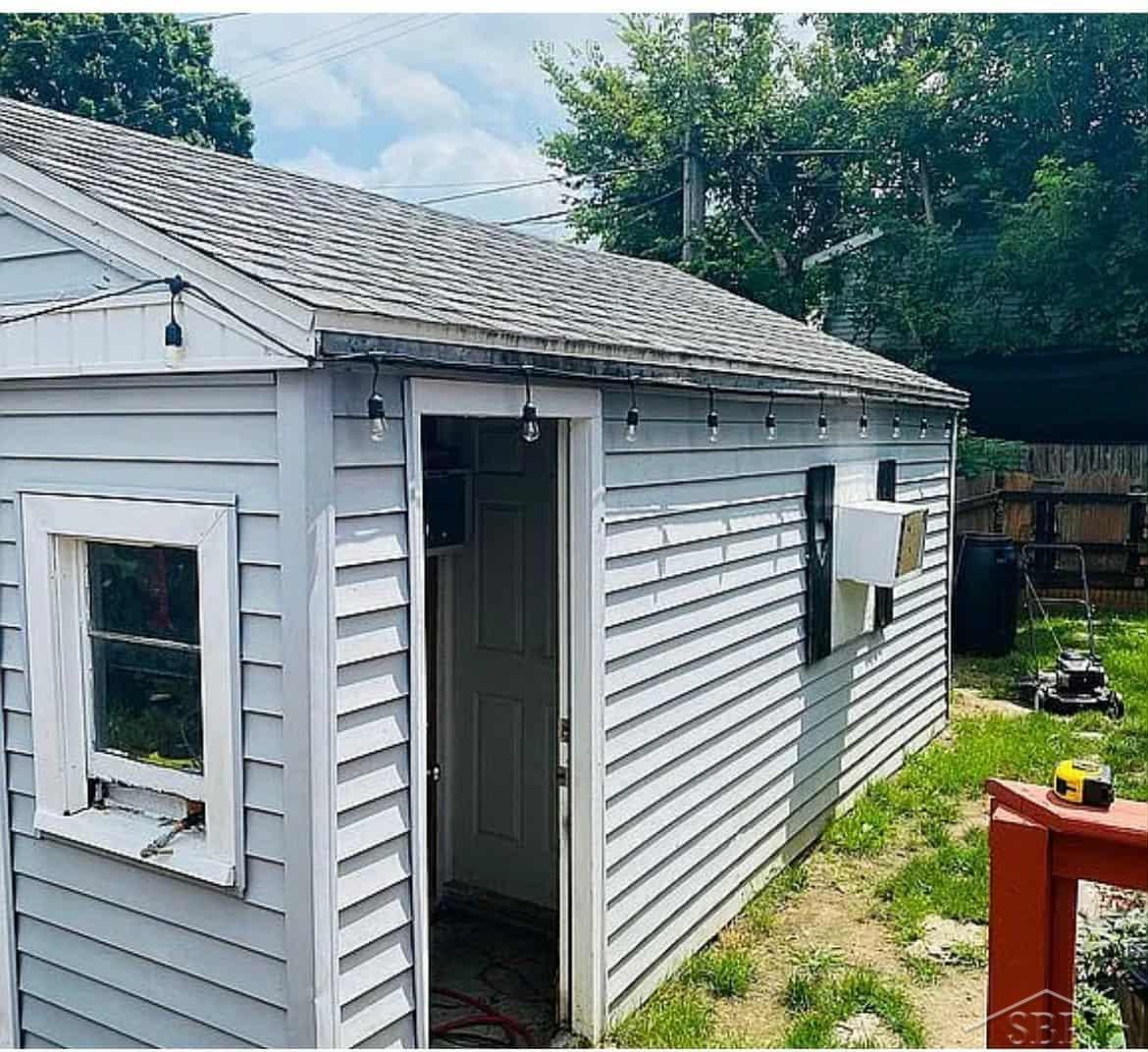 326 Burroughs Avenue, Flint, MI, 48507