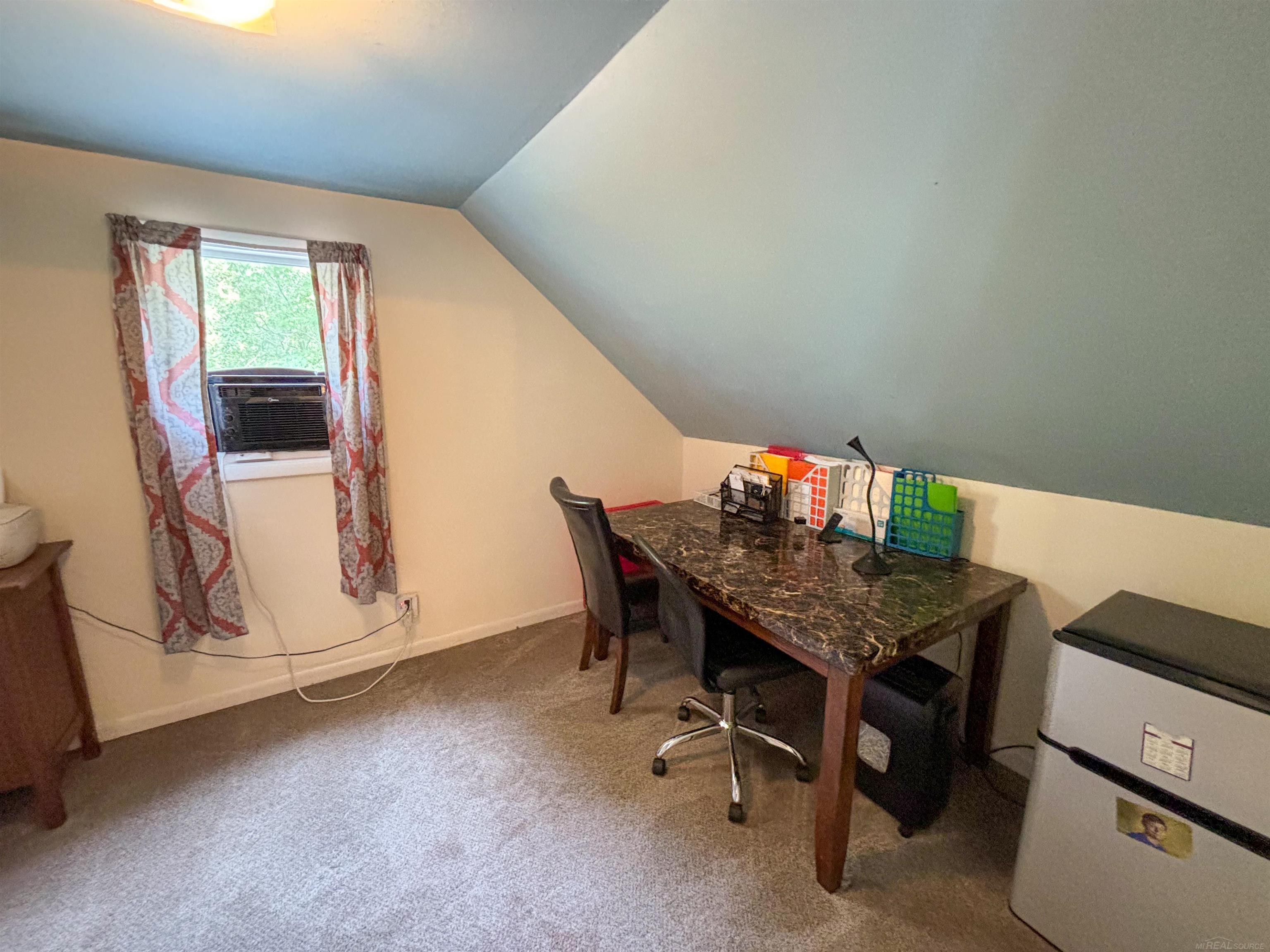 404 E Iron Street, Bessemer, MI, 49911-0000