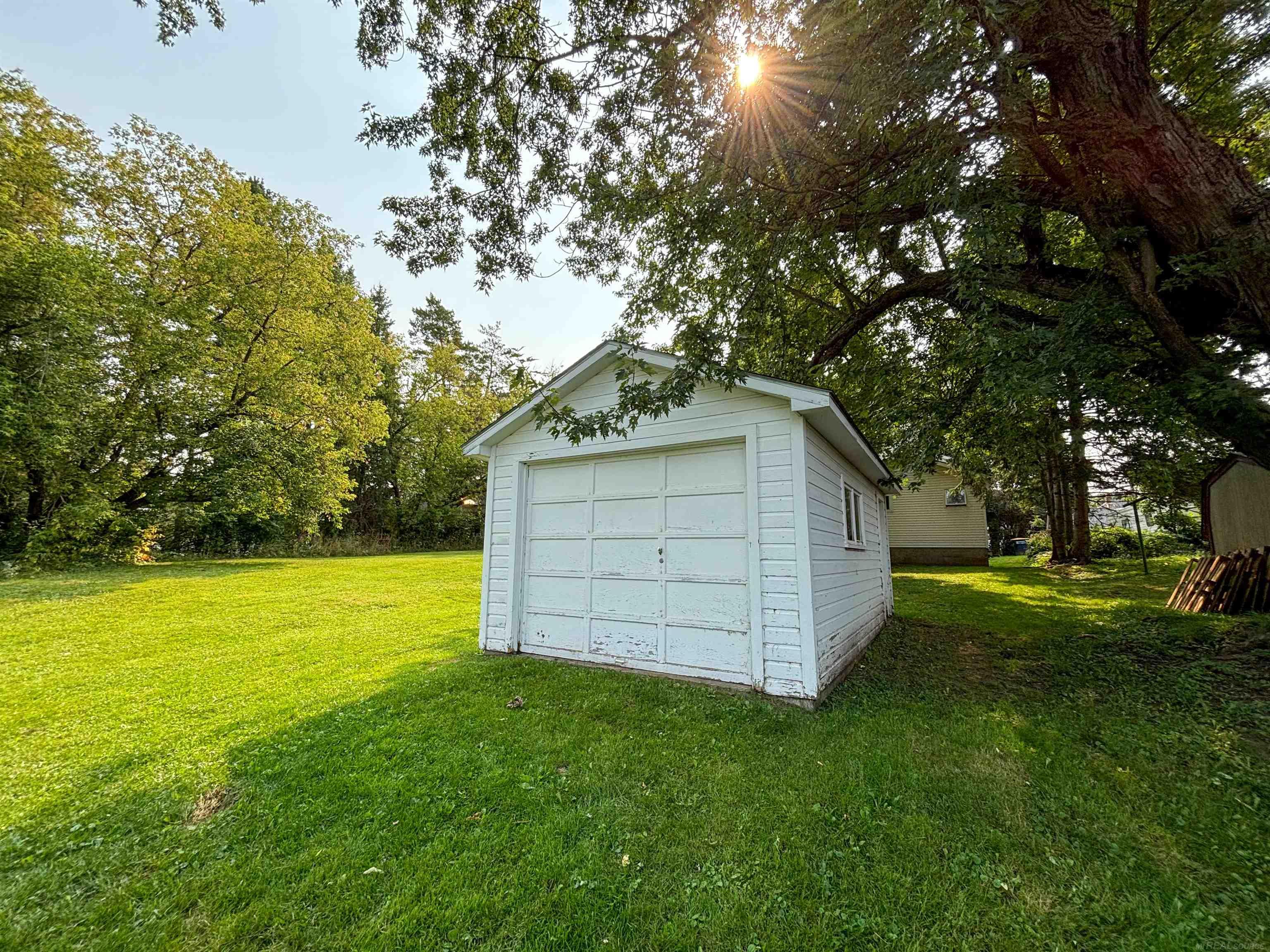 404 E Iron Street, Bessemer, MI, 49911-0000