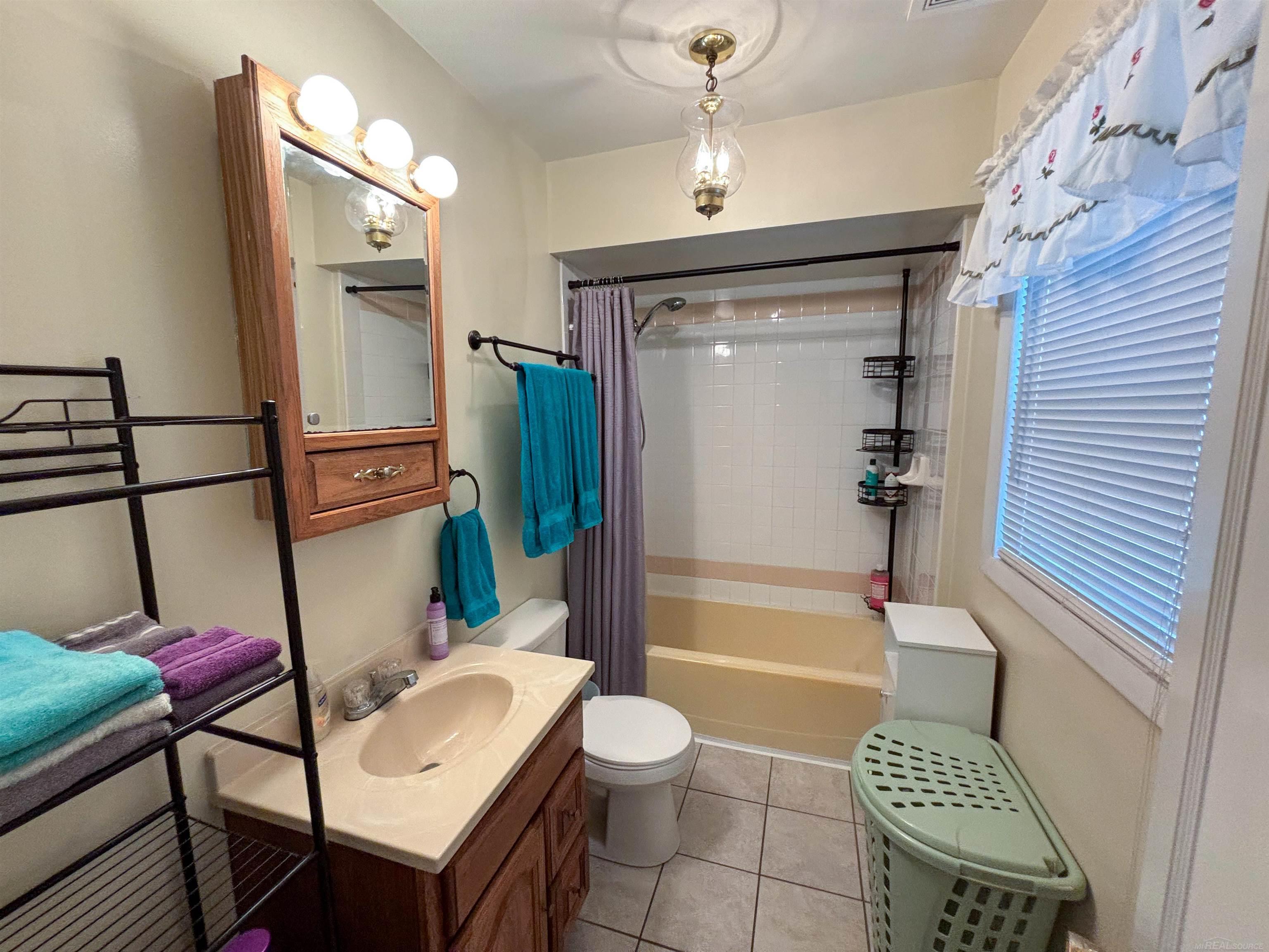 404 E Iron Street, Bessemer, MI, 49911-0000