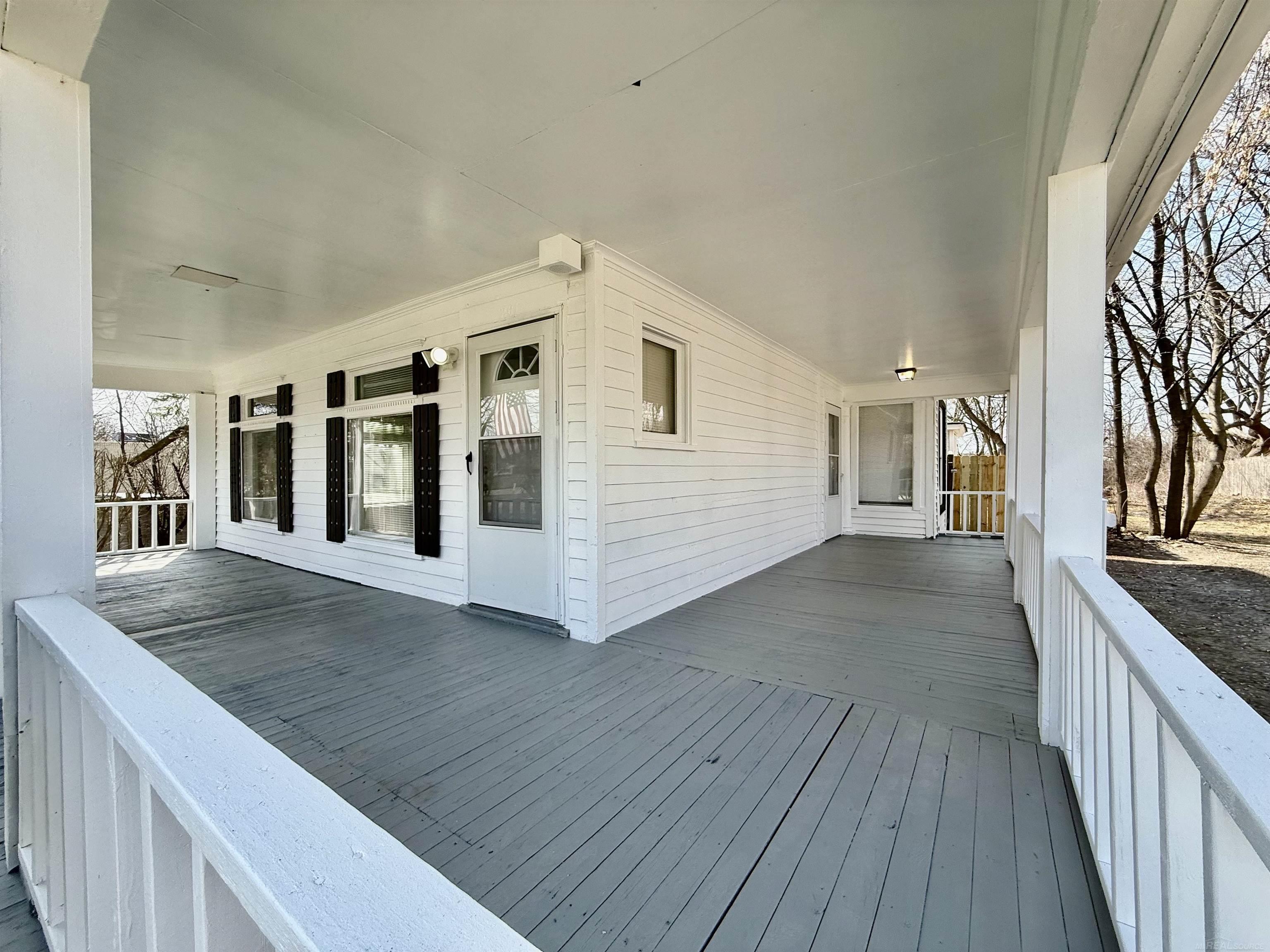 261 N Saginaw Street, Pontiac, MI, 48342