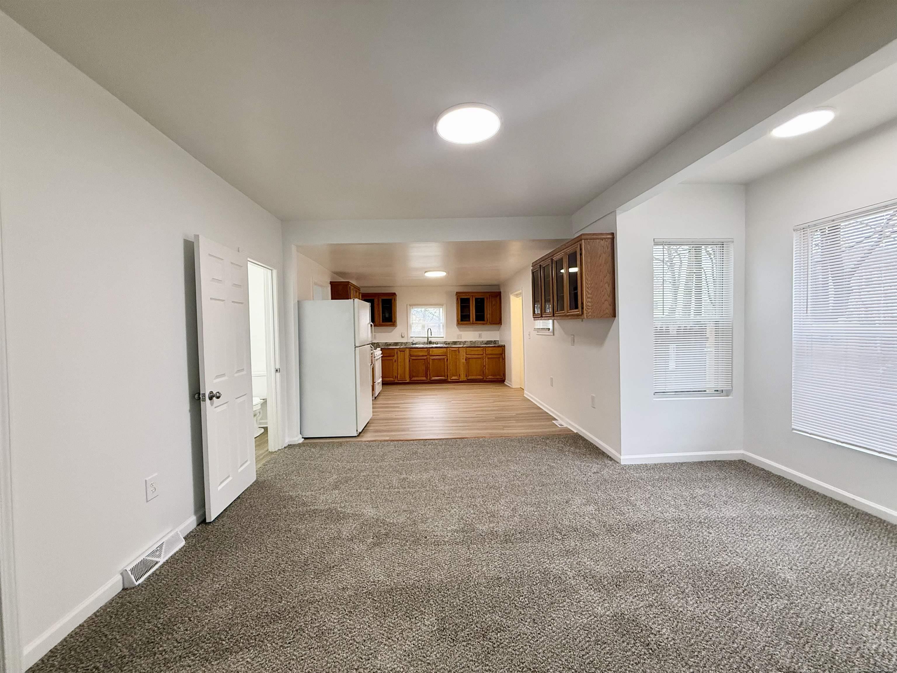 261 N Saginaw Street, Pontiac, MI, 48342