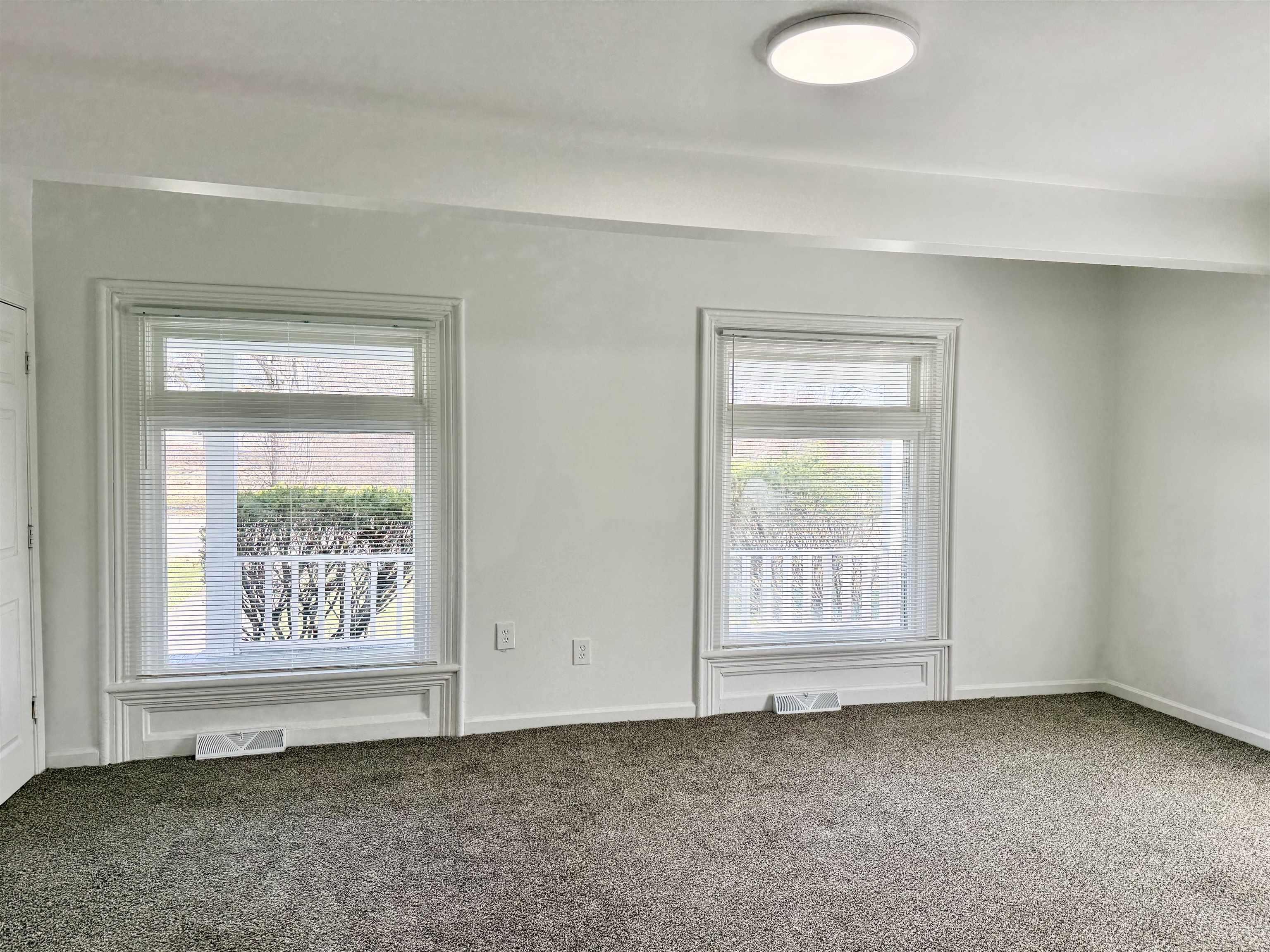 261 N Saginaw Street, Pontiac, MI, 48342