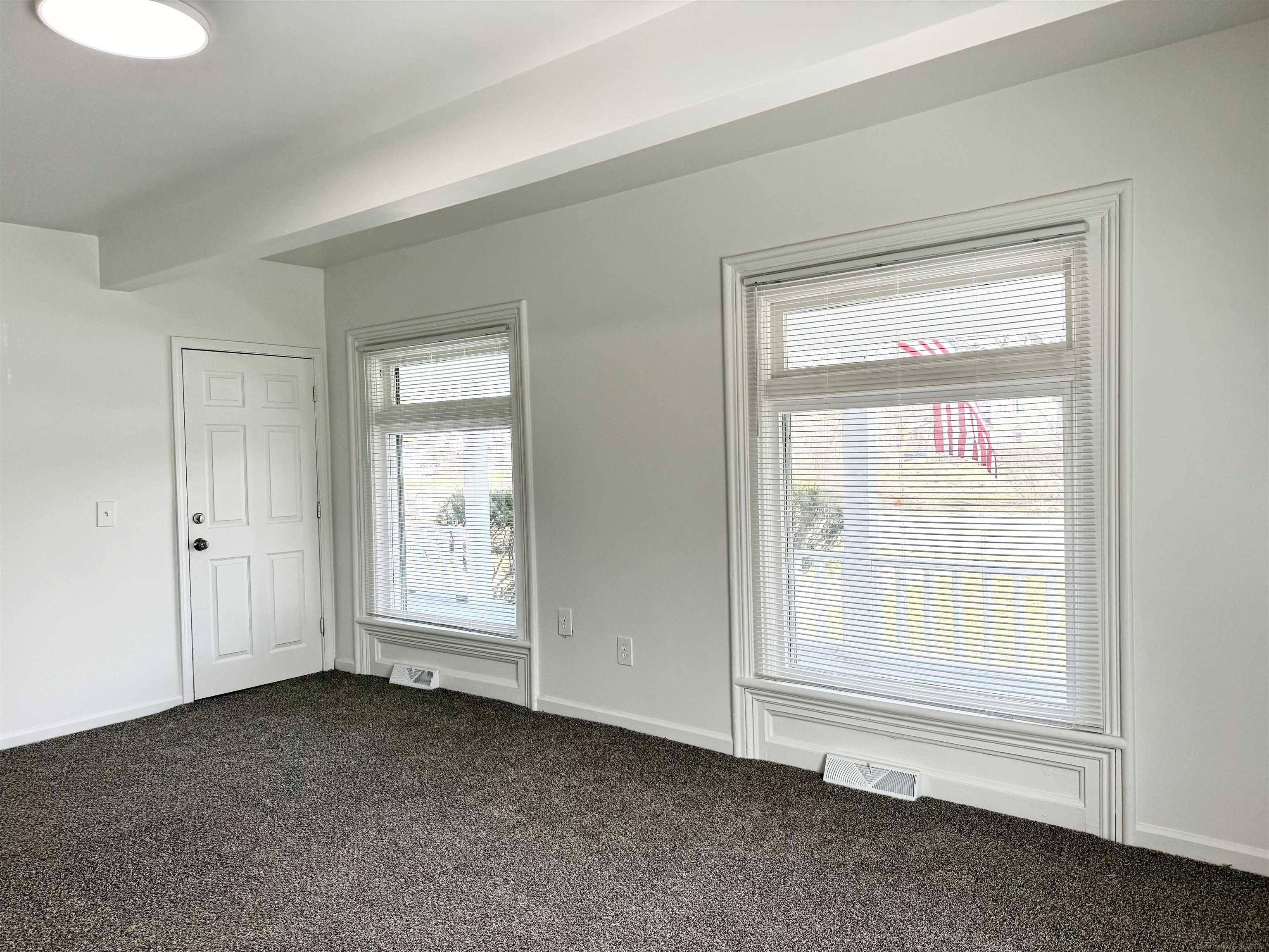 261 N Saginaw Street, Pontiac, MI, 48342