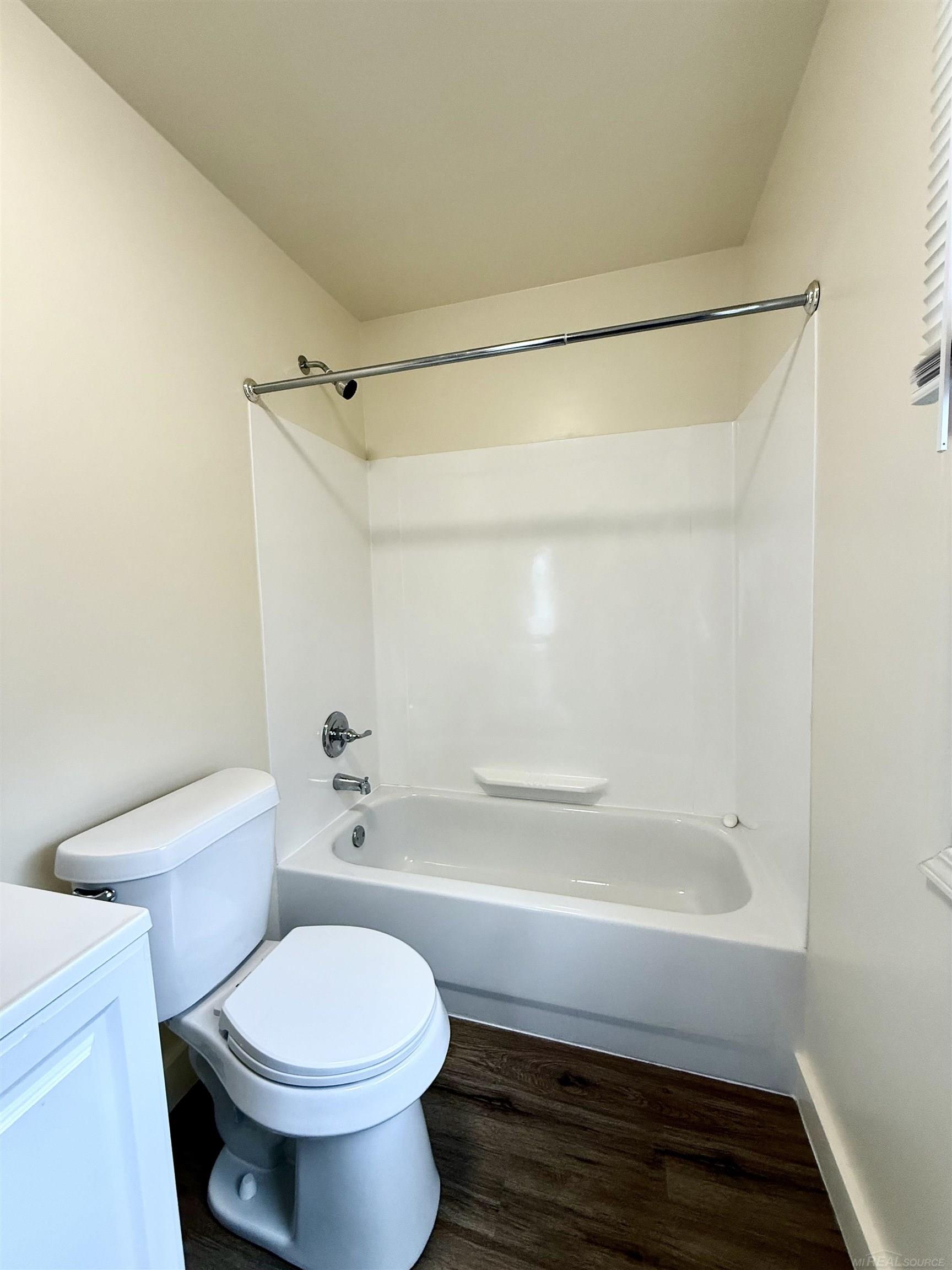 261 N Saginaw Street, Pontiac, MI, 48342