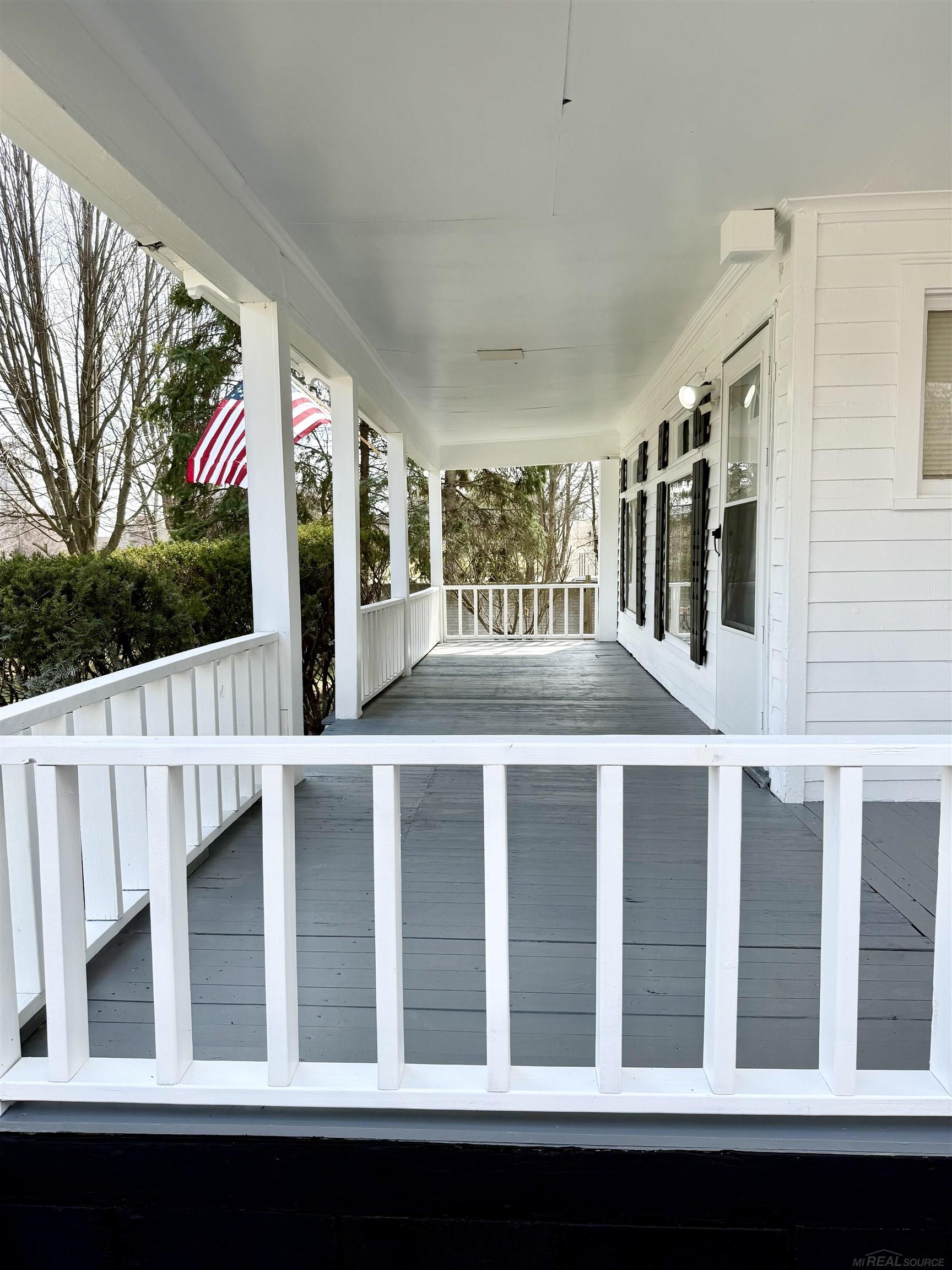 261 N Saginaw Street, Pontiac, MI, 48342