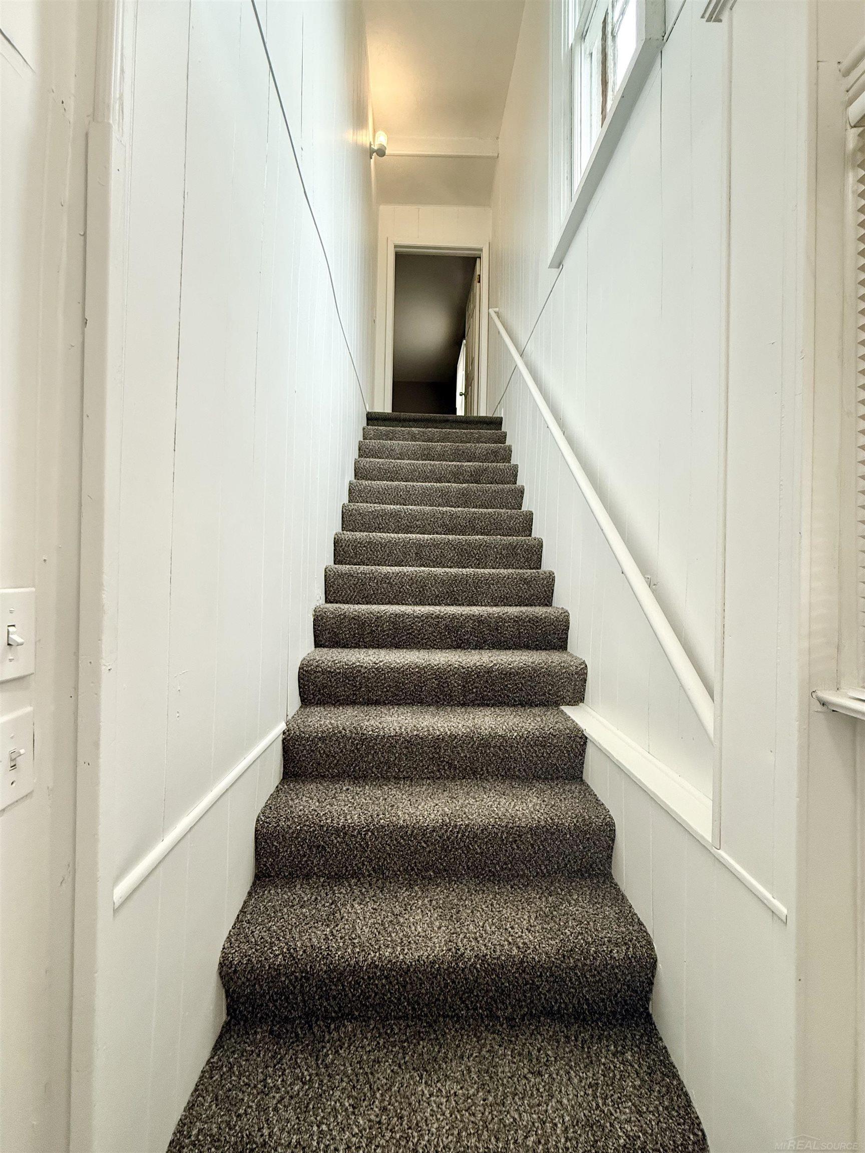 261 N Saginaw Street, Pontiac, MI, 48342