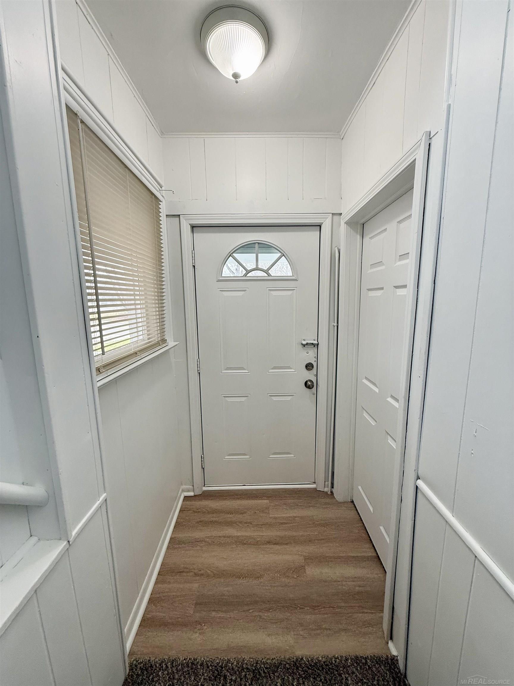 261 N Saginaw Street, Pontiac, MI, 48342