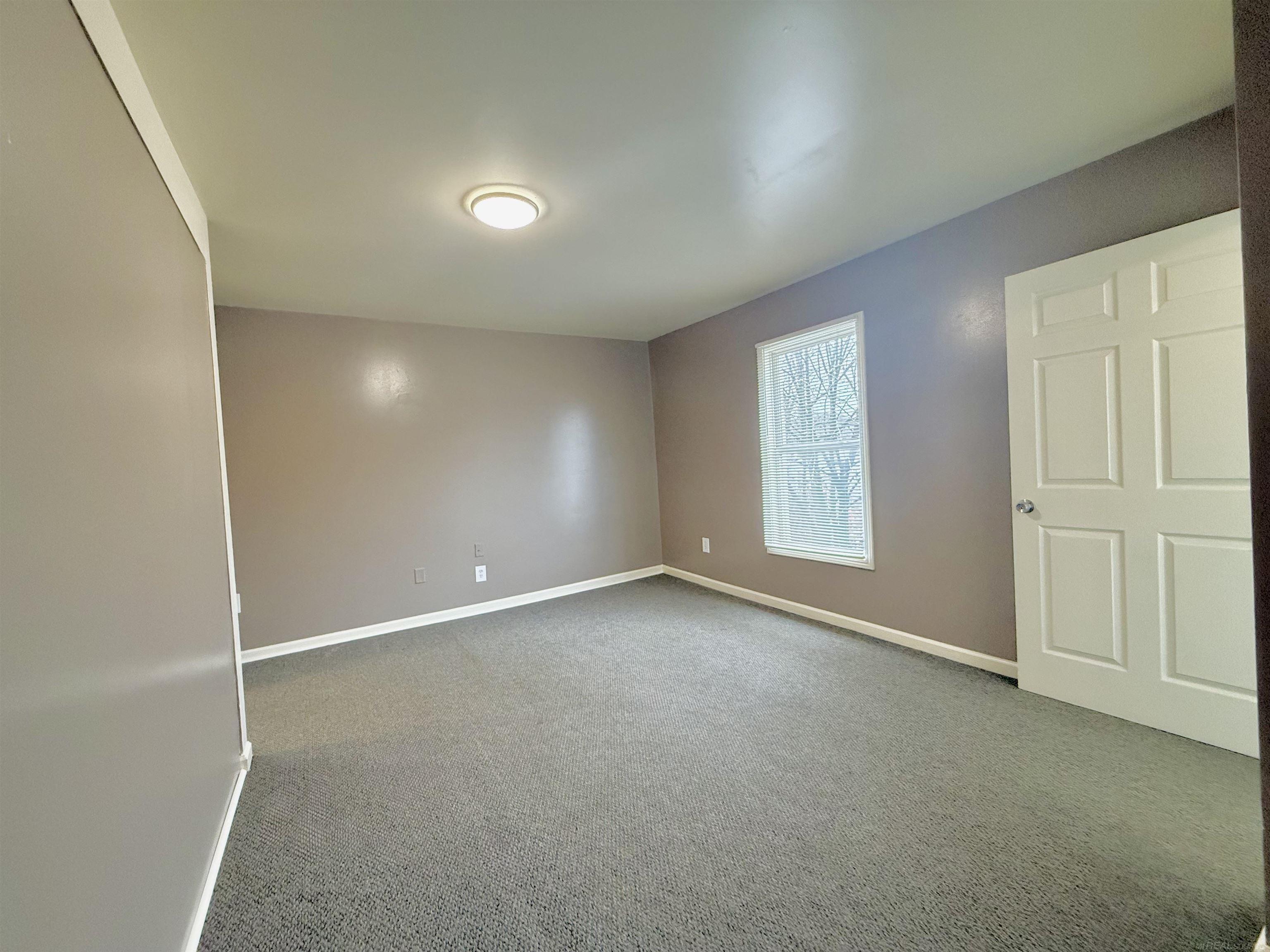 261 N Saginaw Street, Pontiac, MI, 48342