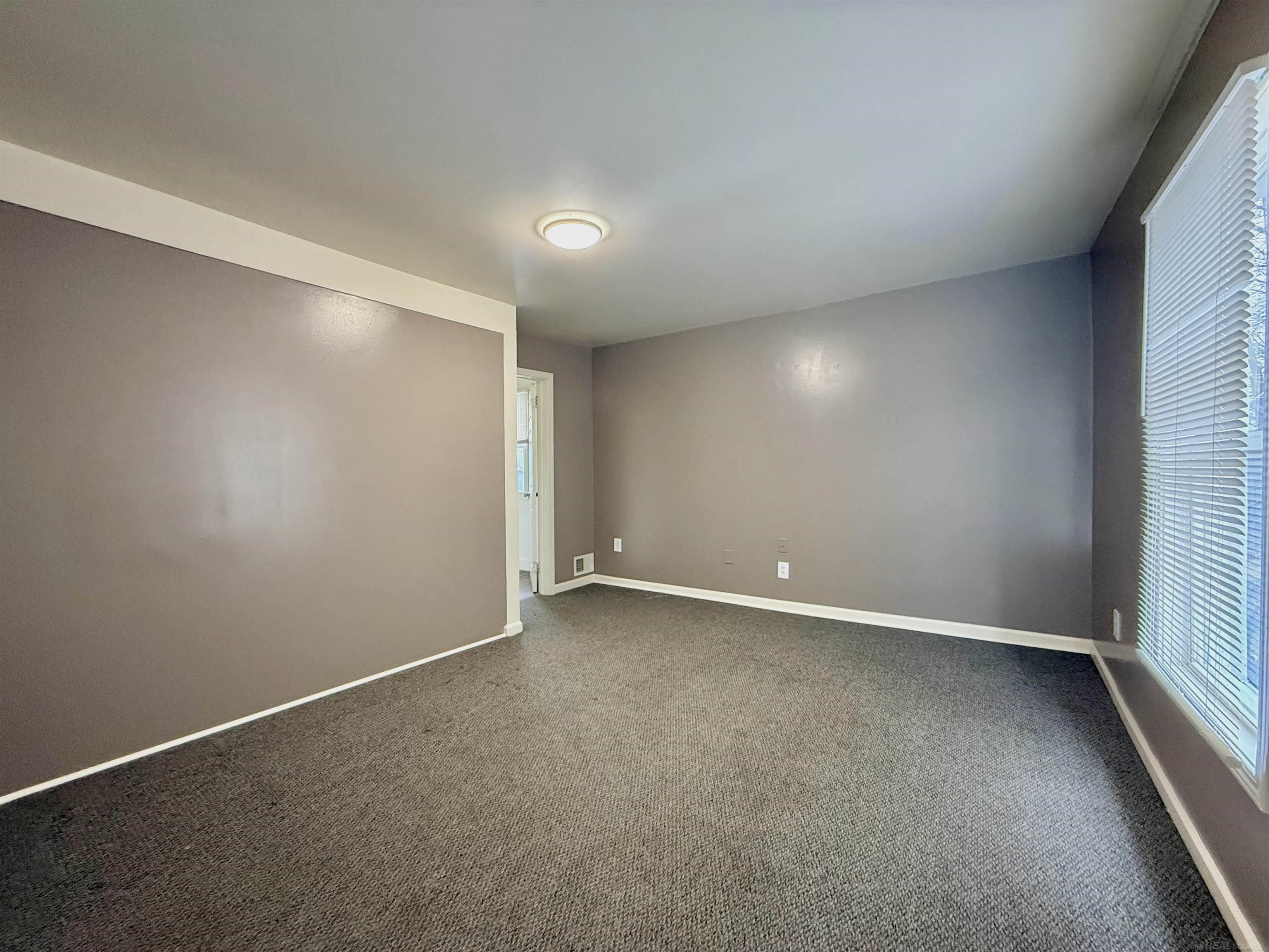 261 N Saginaw Street, Pontiac, MI, 48342