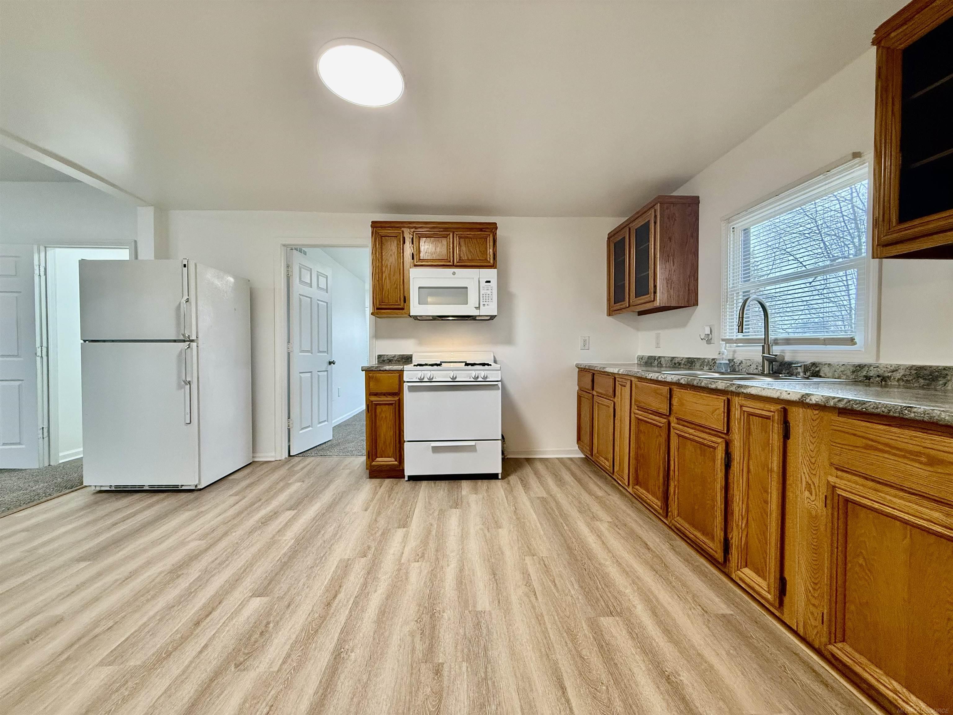 261 N Saginaw Street, Pontiac, MI, 48342