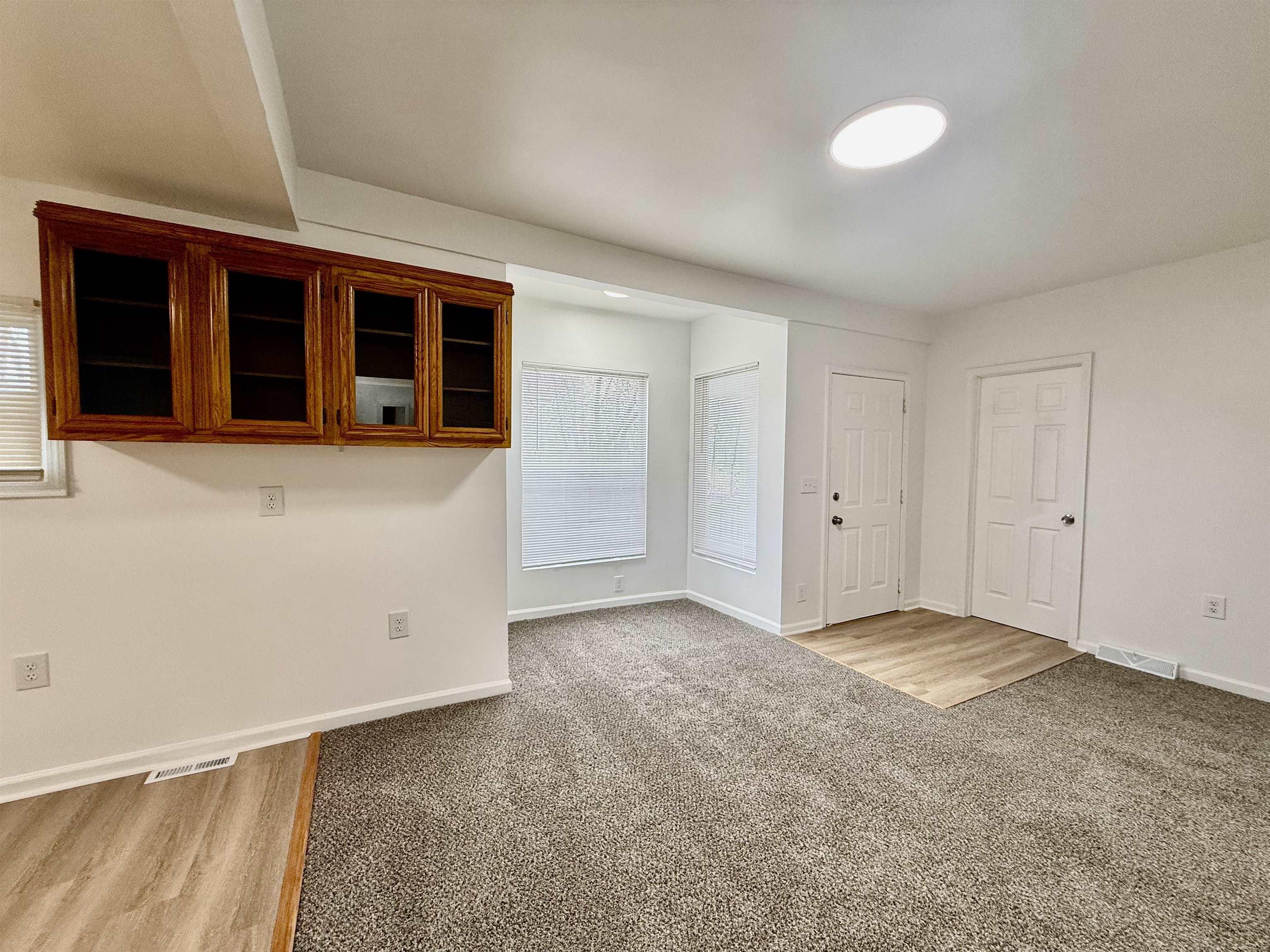 261 N Saginaw Street, Pontiac, MI, 48342