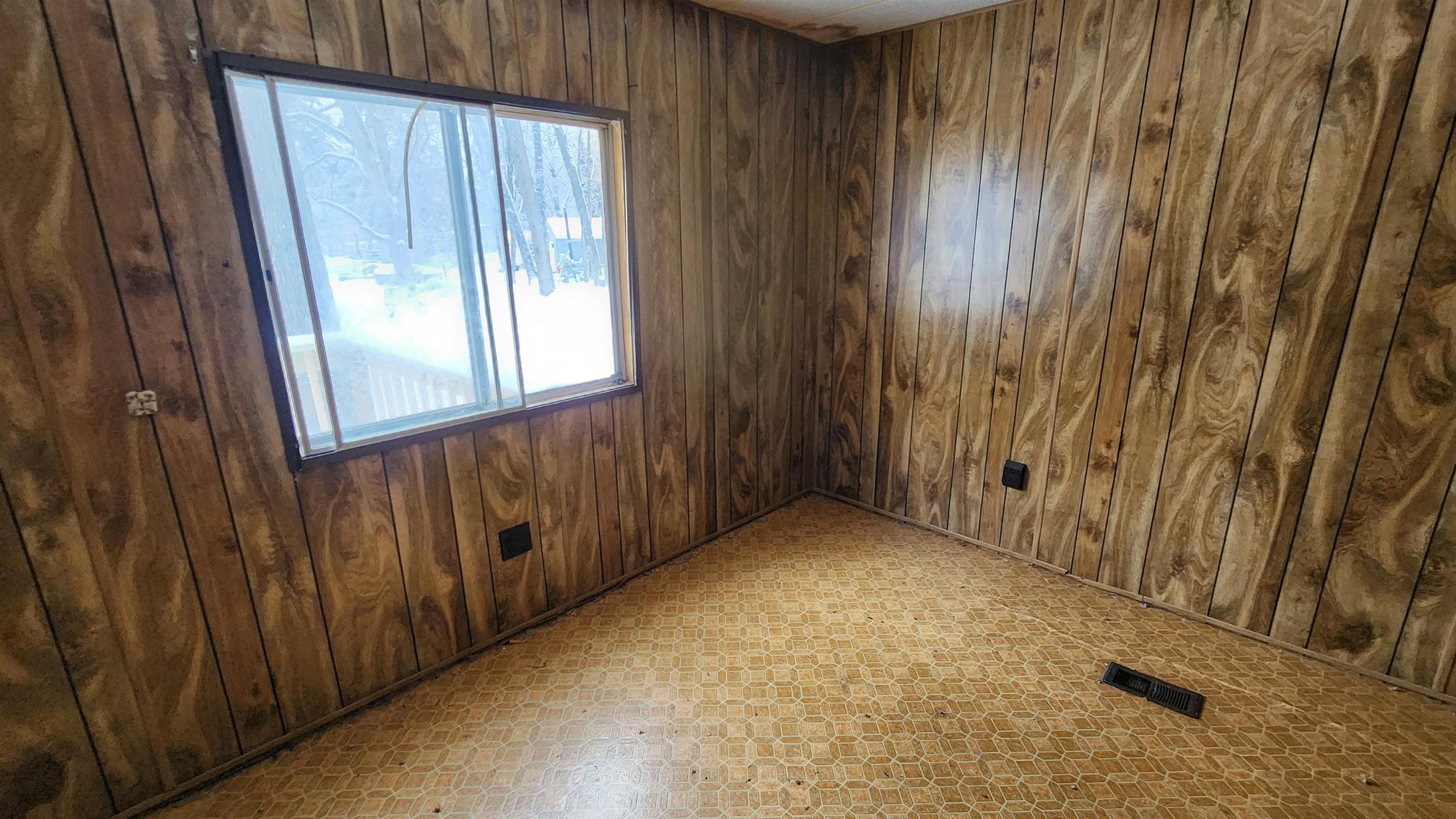 137 Forest Park Court, Prudenville, MI, 48651