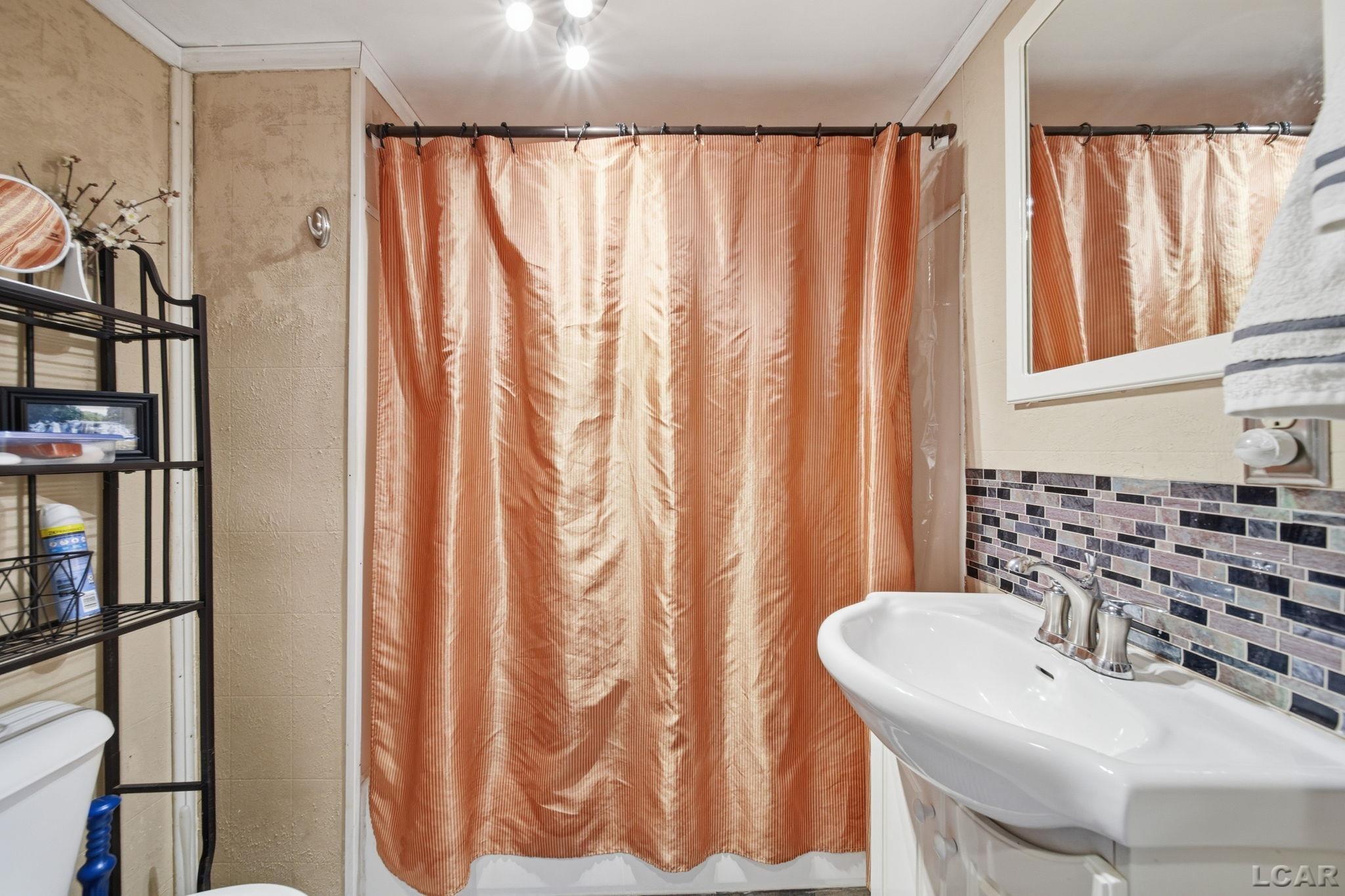 151 N Lakeview Boulevard, Manitou Beach, MI, 49253