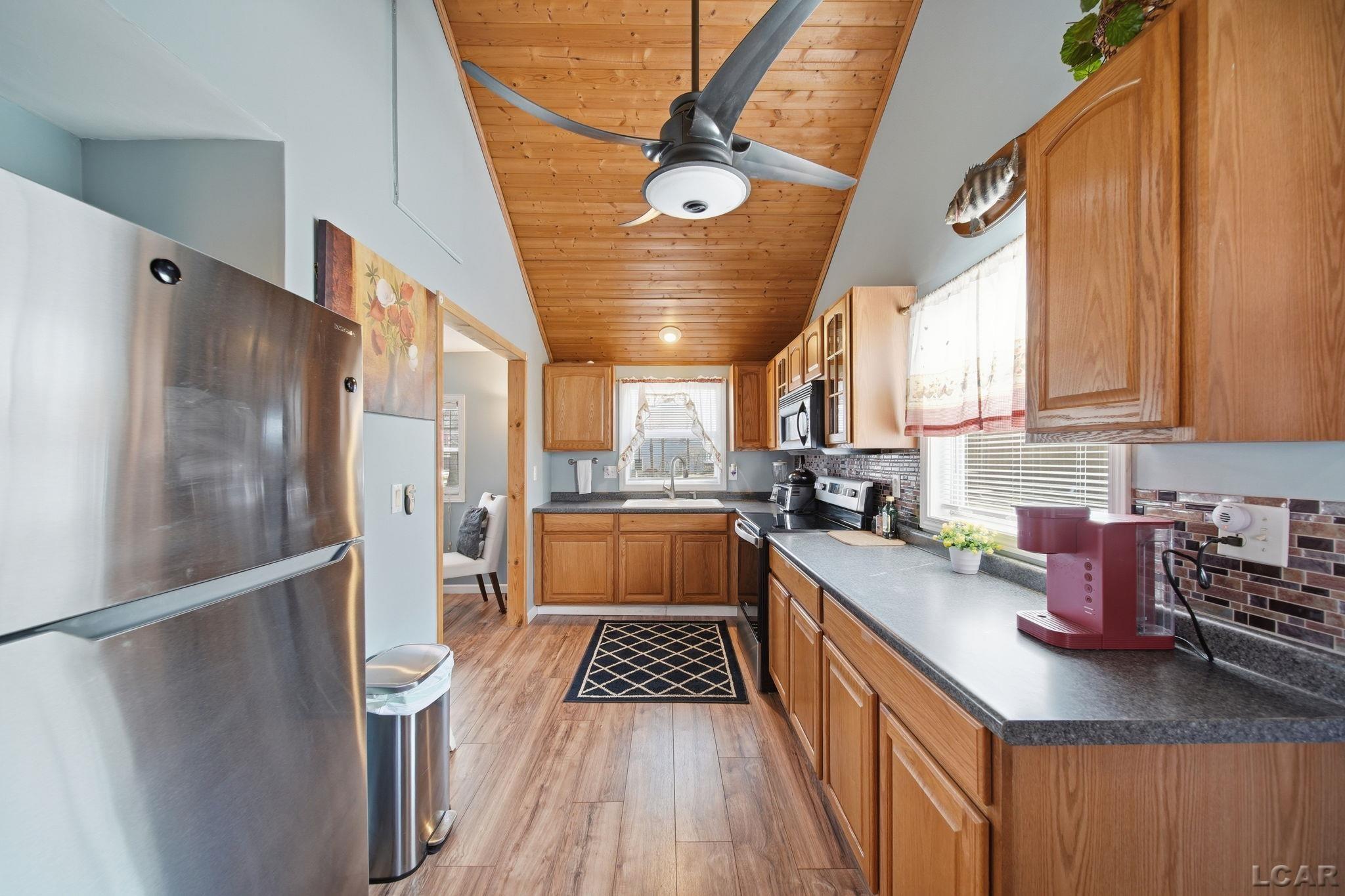 151 N Lakeview Boulevard, Manitou Beach, MI, 49253