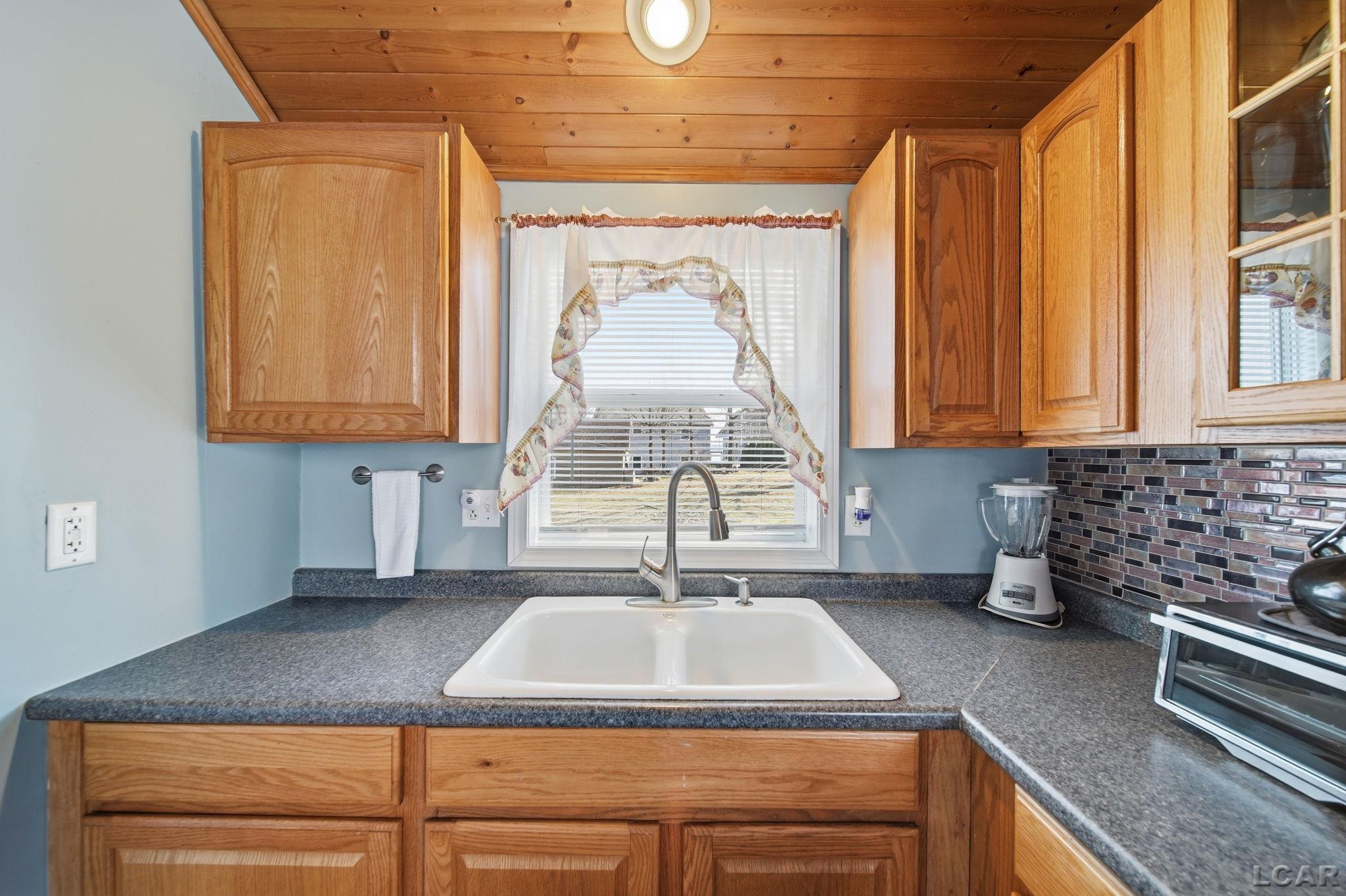 151 N Lakeview Boulevard, Manitou Beach, MI, 49253