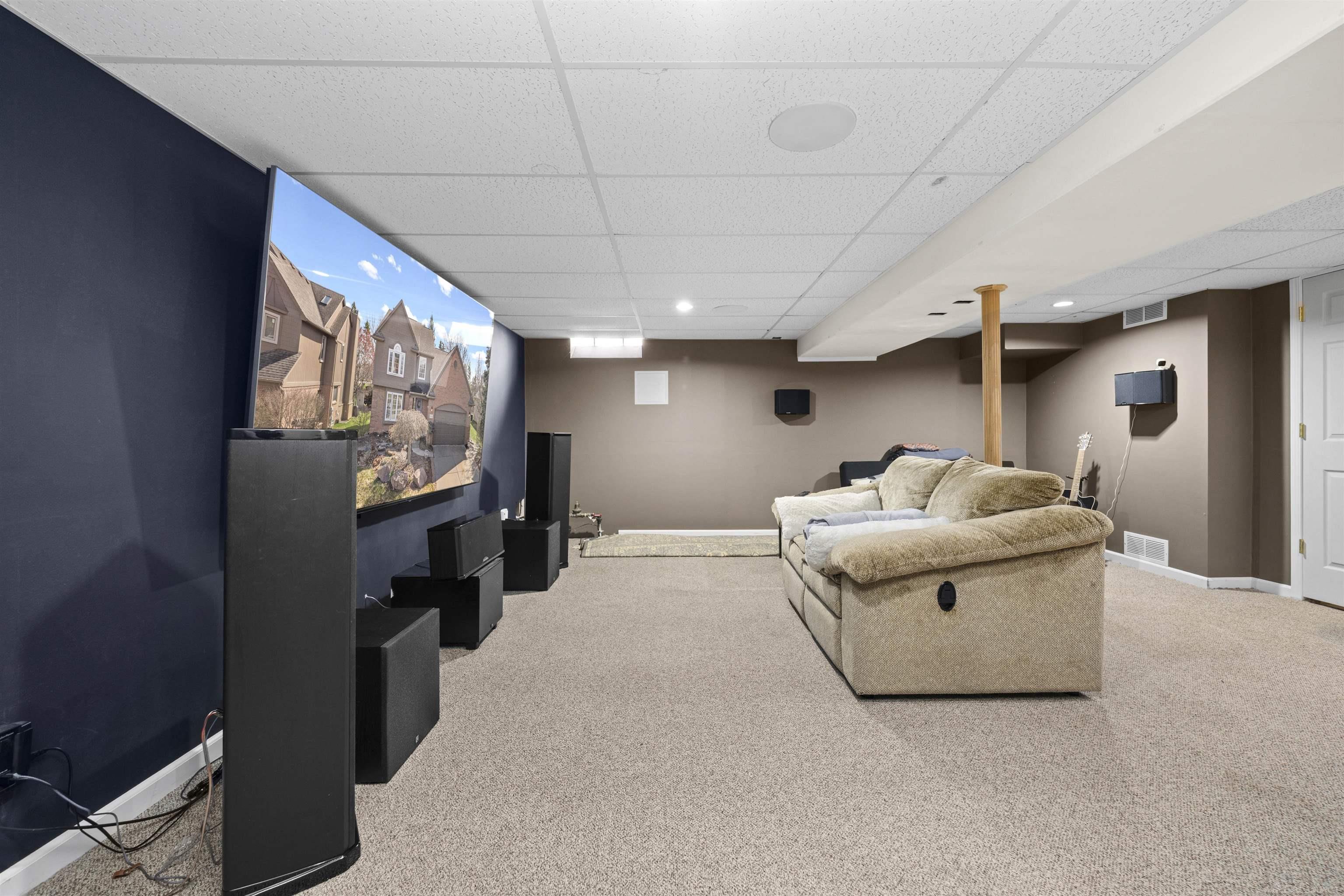 6566 Berkshire Drive, Washington, MI, 48094