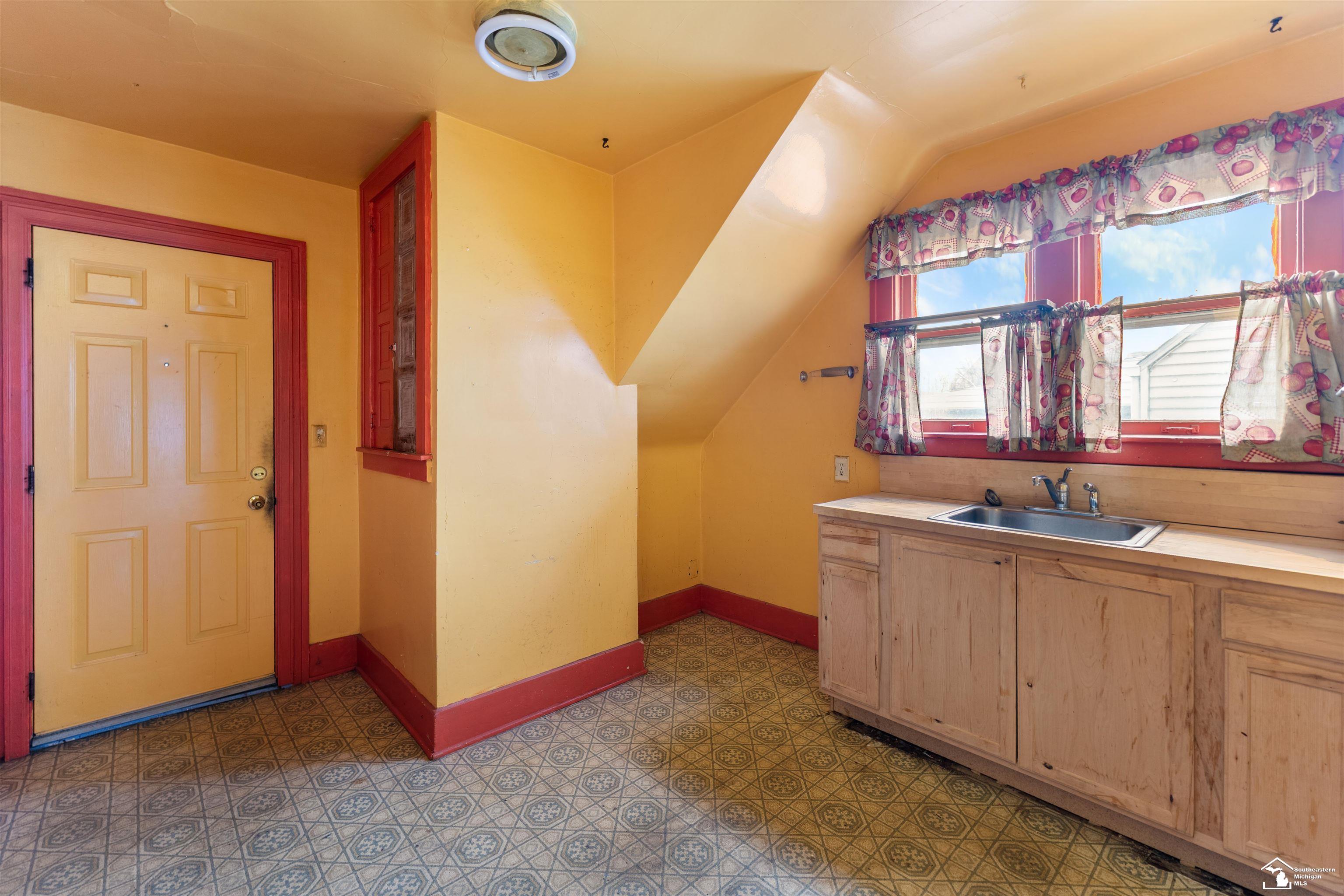 17640 Wood Street, Melvindale, MI, 48122