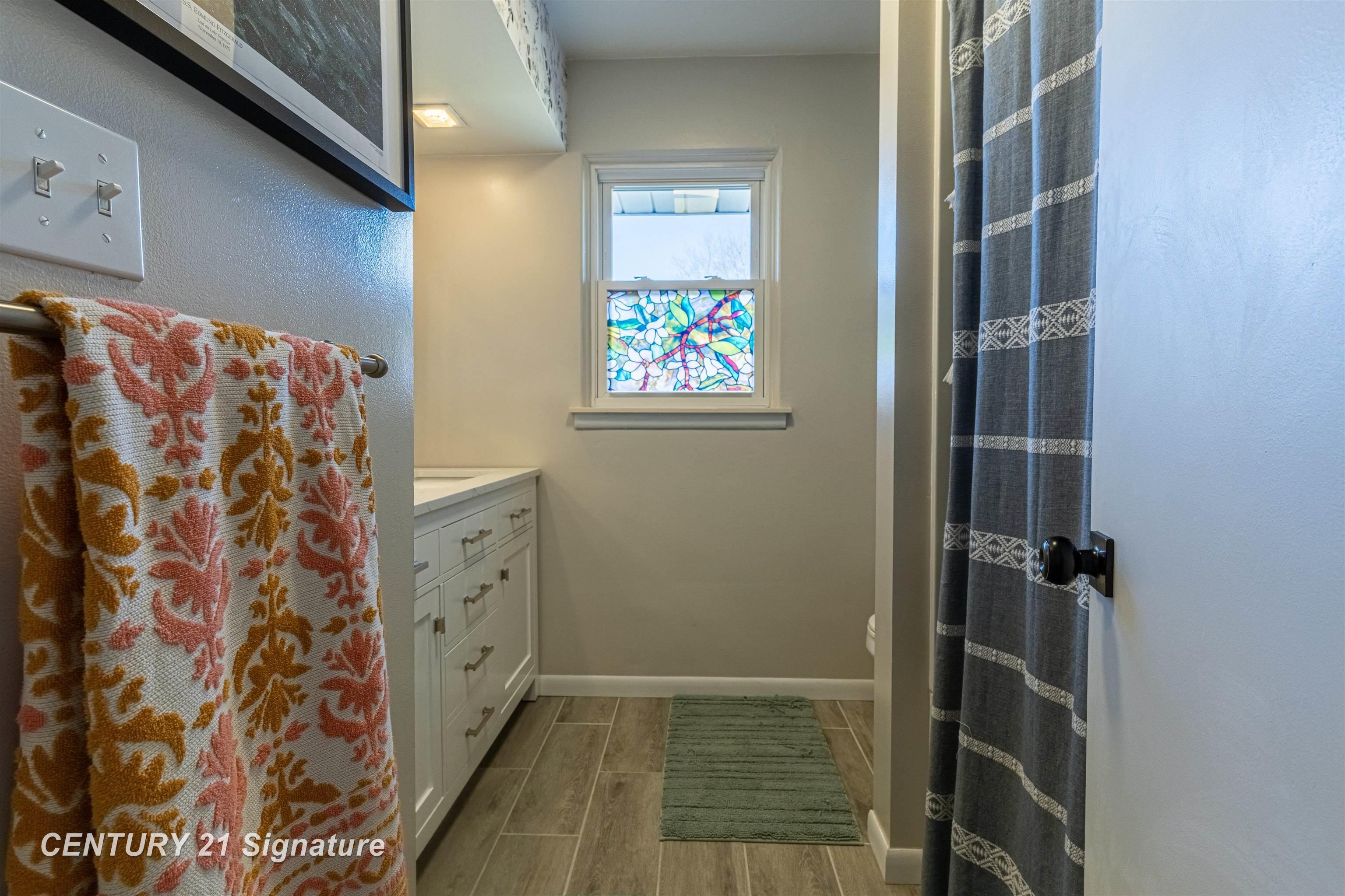 2251 E Stewart Road, Midland, MI, 48640