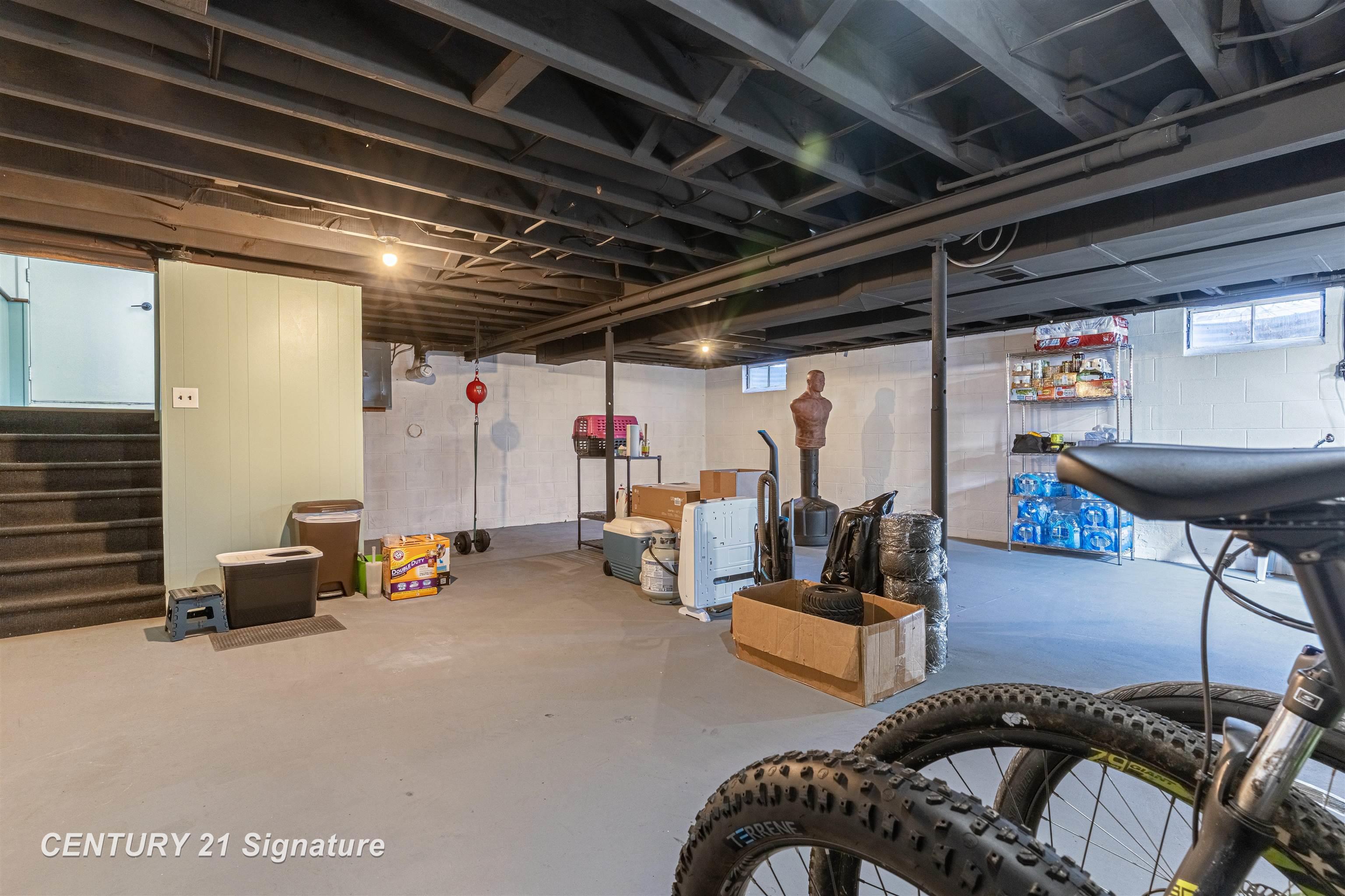 2251 E Stewart Road, Midland, MI, 48640