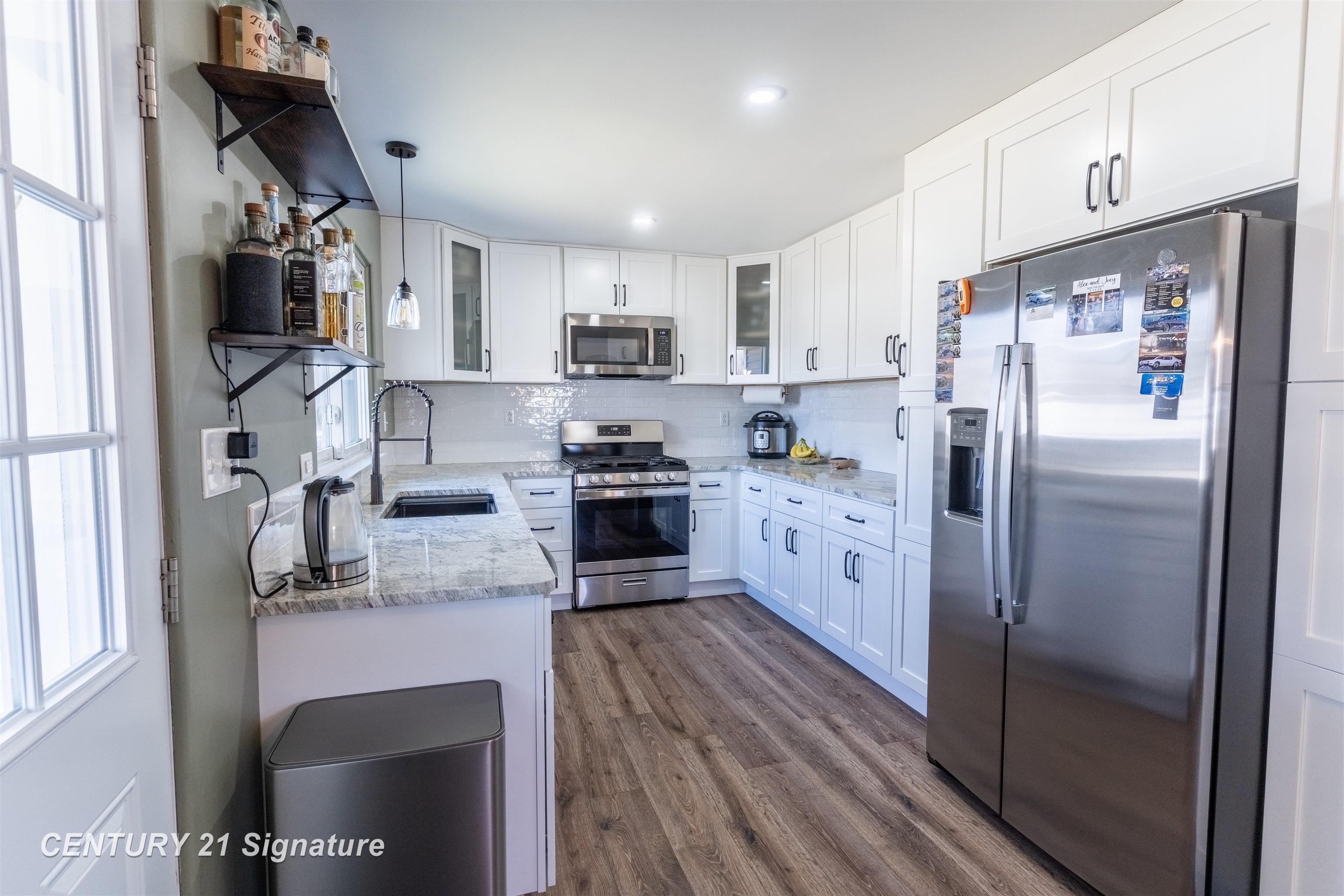 2251 E Stewart Road, Midland, MI, 48640