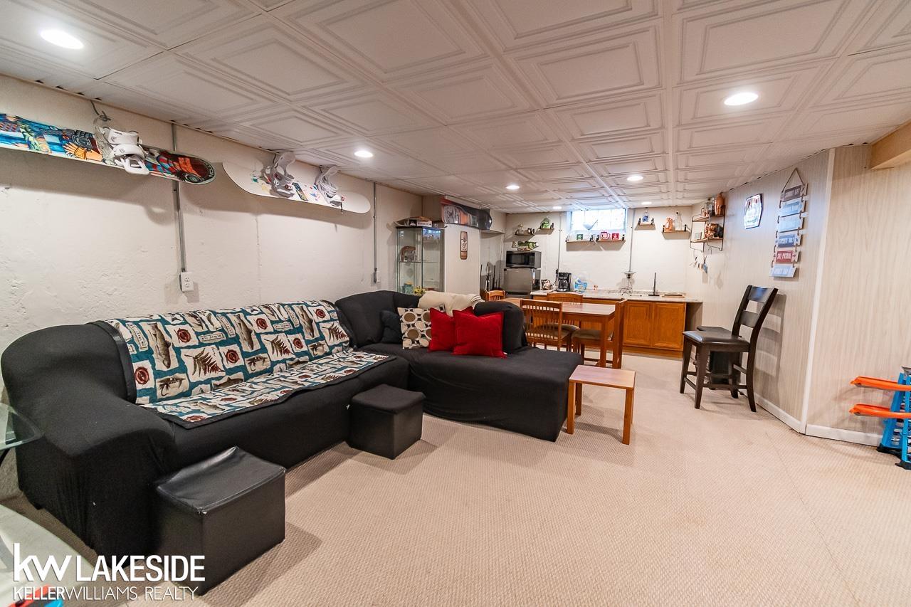 21606 Arrowhead Street, Saint Clair Shores, MI, 48082