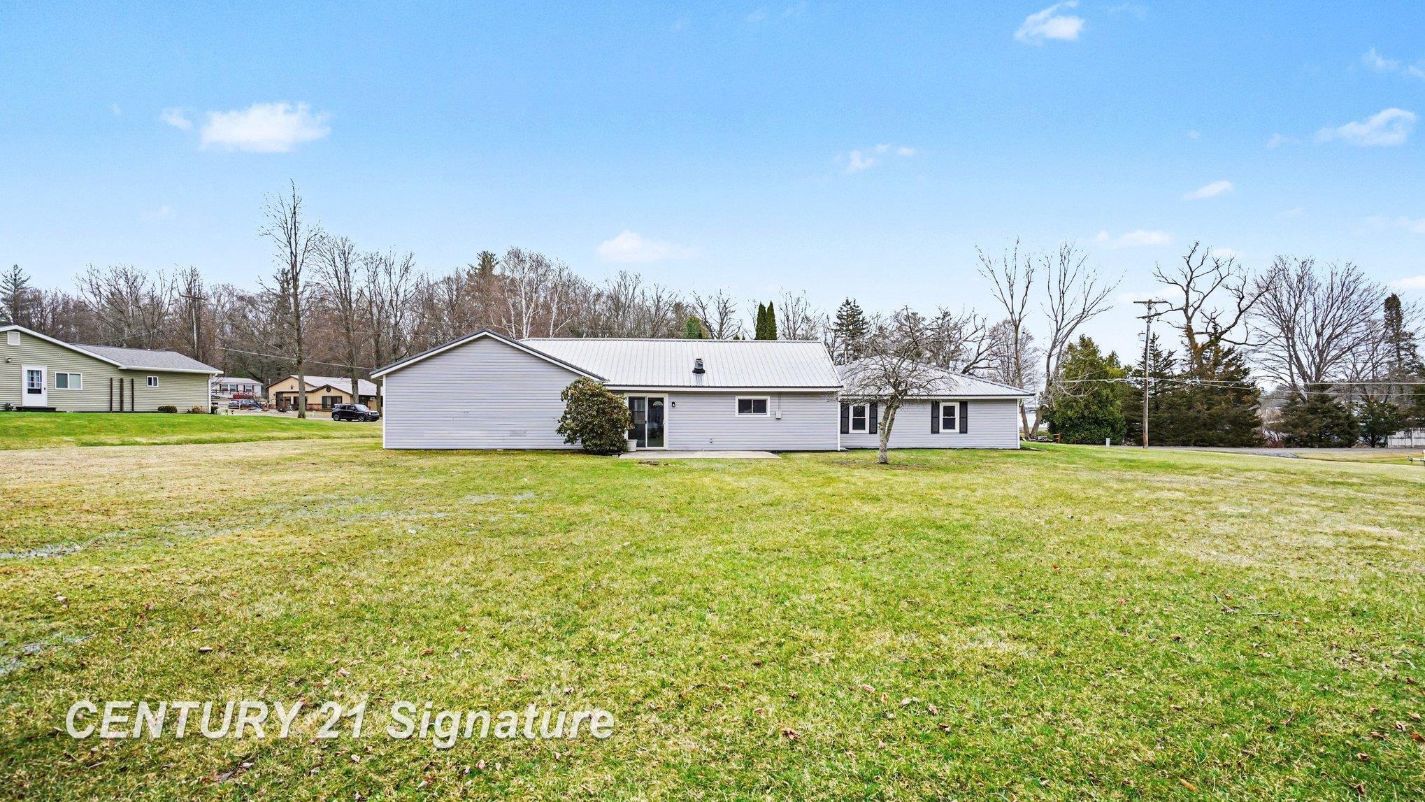 474 W Taylor Drive, Sanford, MI, 48657