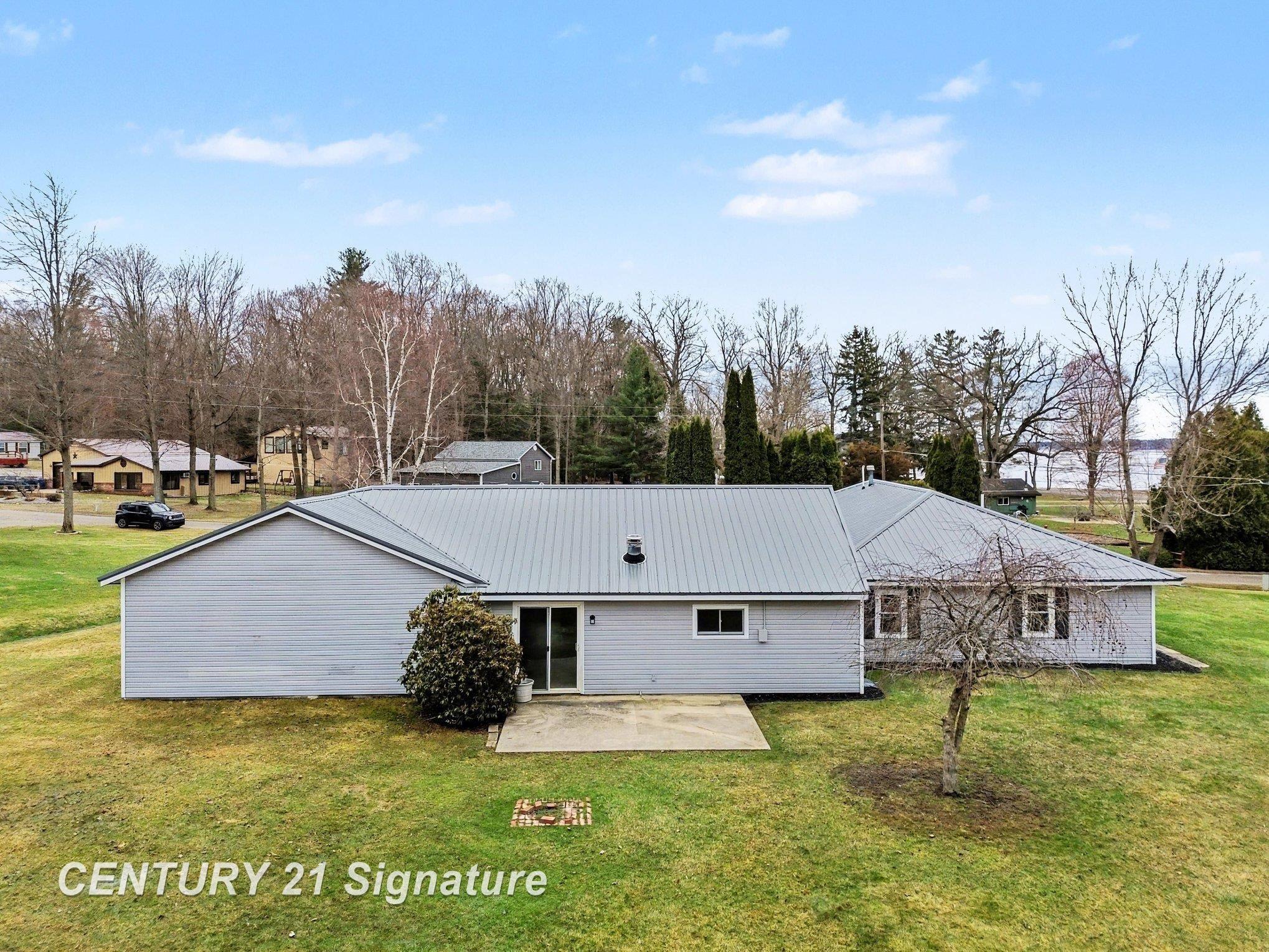 474 W Taylor Drive, Sanford, MI, 48657