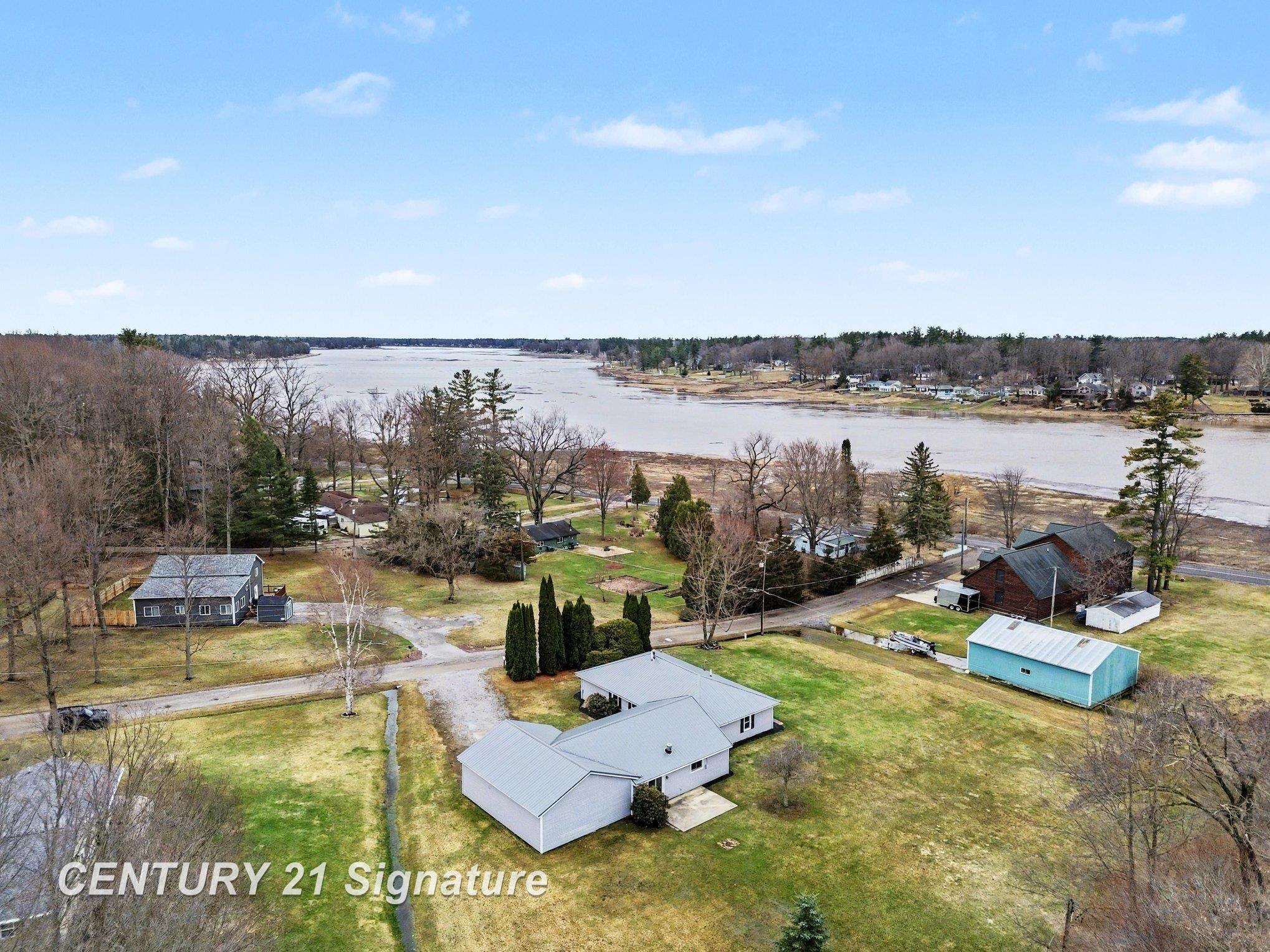 474 W Taylor Drive, Sanford, MI, 48657