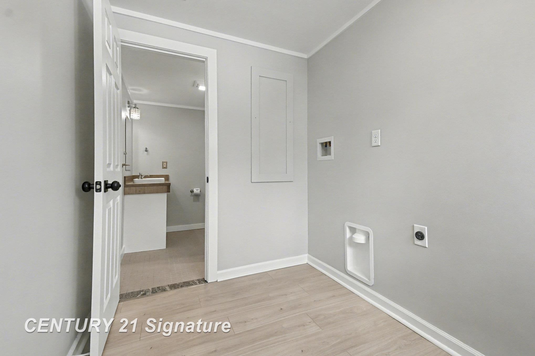 474 W Taylor Drive, Sanford, MI, 48657