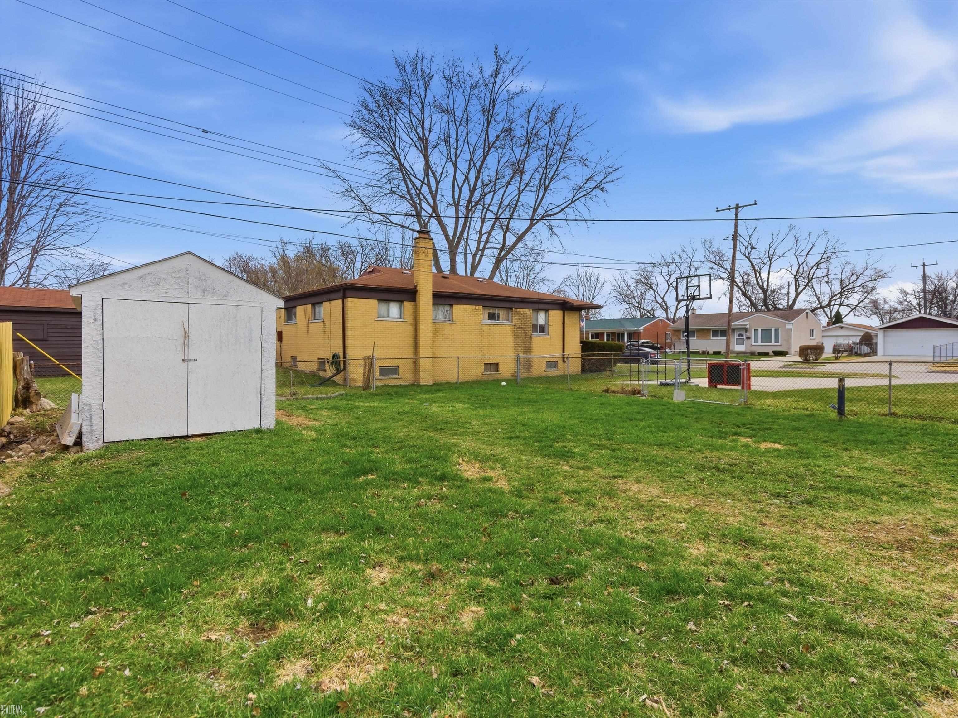 22721 Masonic Boulevard, Saint Clair Shores, MI, 48082