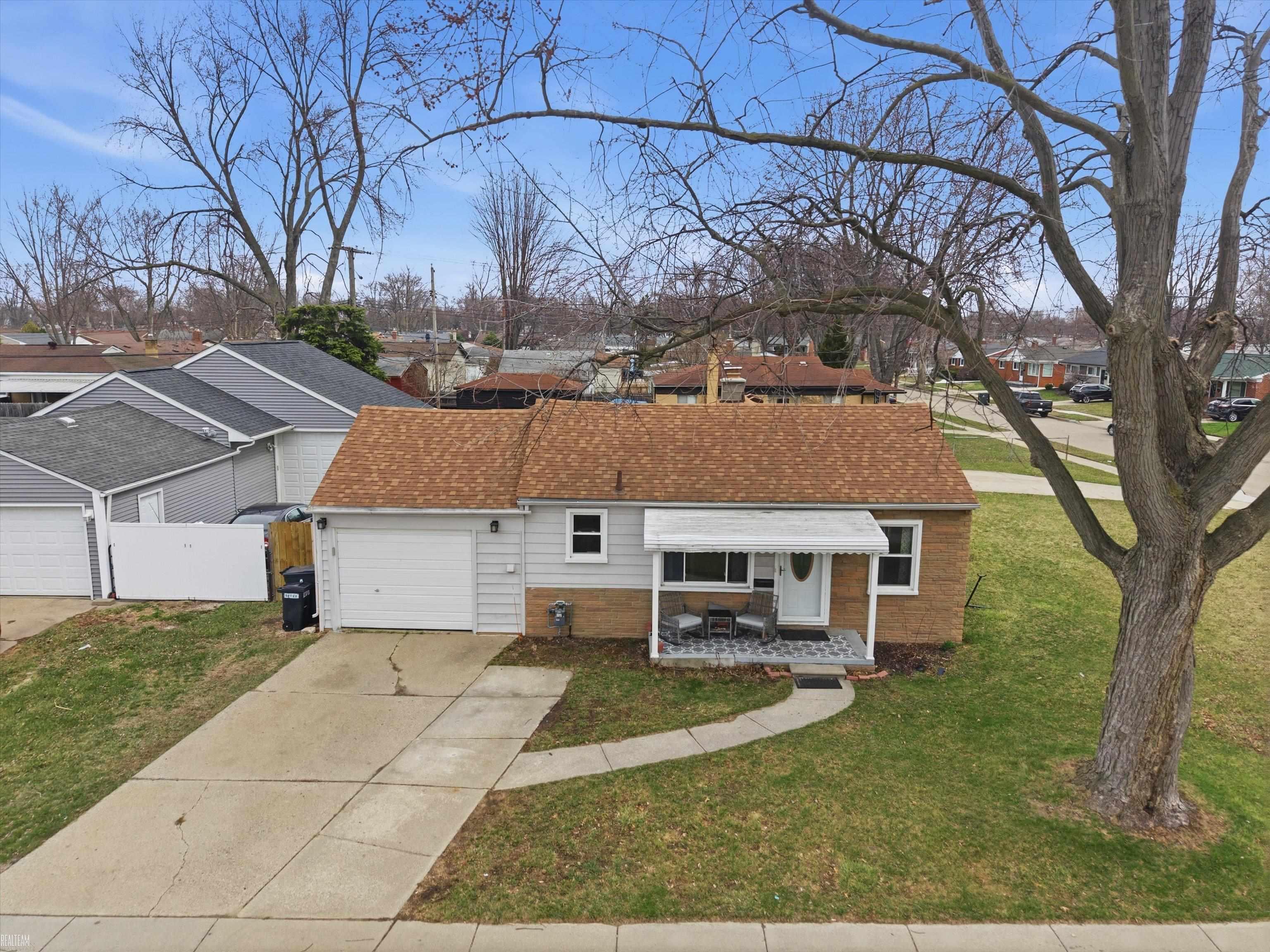 22721 Masonic Boulevard, Saint Clair Shores, MI, 48082
