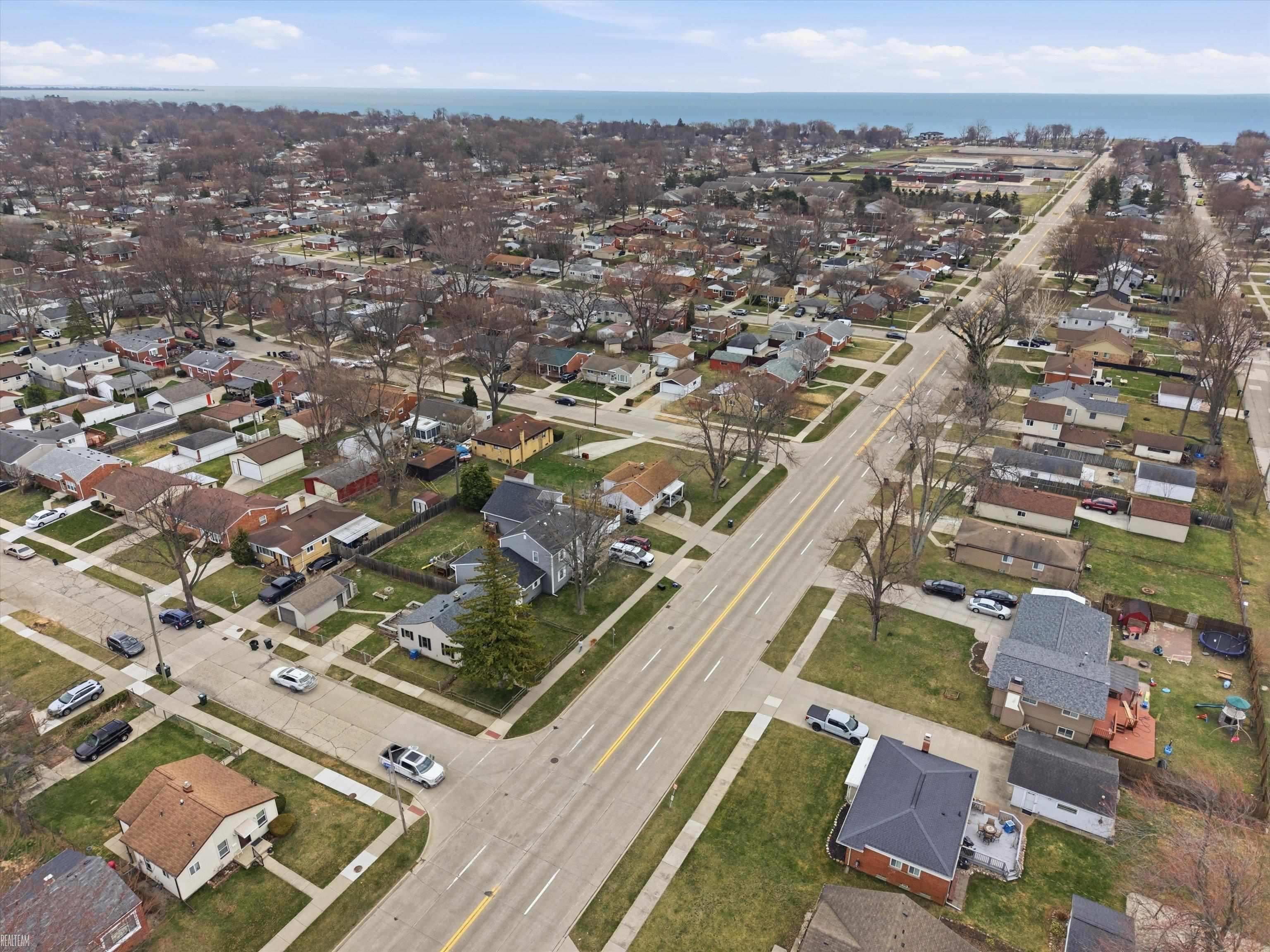 22721 Masonic Boulevard, Saint Clair Shores, MI, 48082