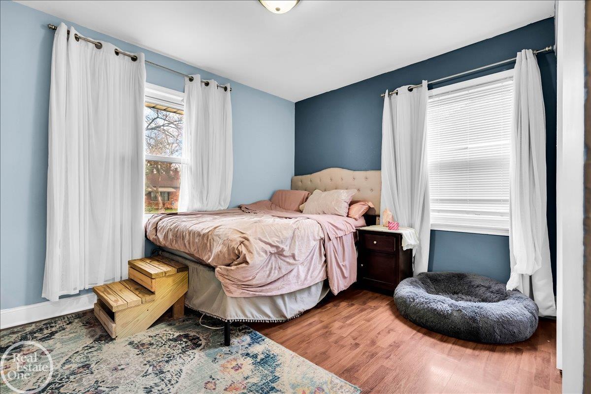 21800 Maple Avenue, Saint Clair Shores, MI, 48081